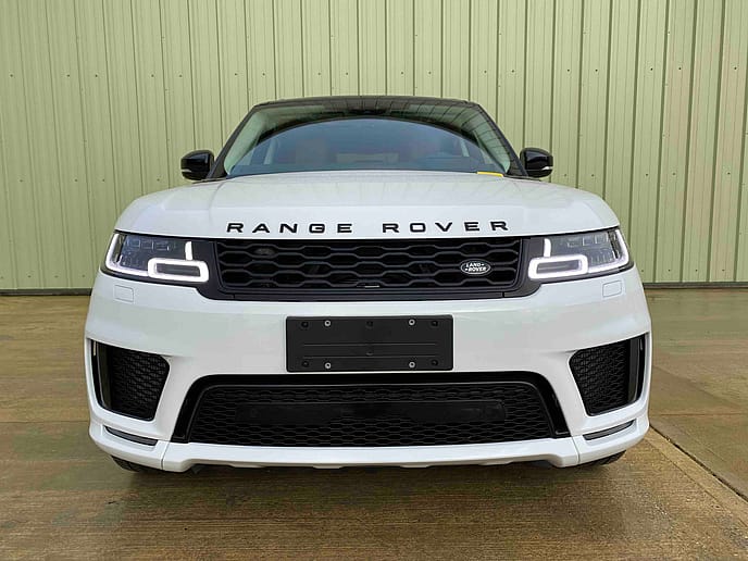 Range Rover: Sport HSE Dynamic Black LHD - Gallery image 2