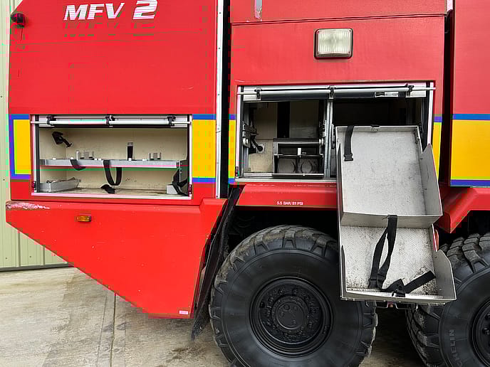 Unipower 6 x 6 MFV2 Airport: Fire Fighting Appliance - Gallery image 12