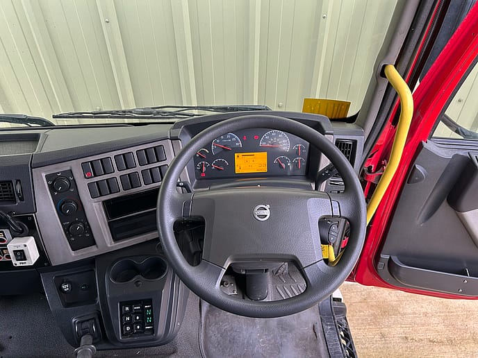 Volvo FLL15 280: CAFS Fire Appliance - Gallery image 19