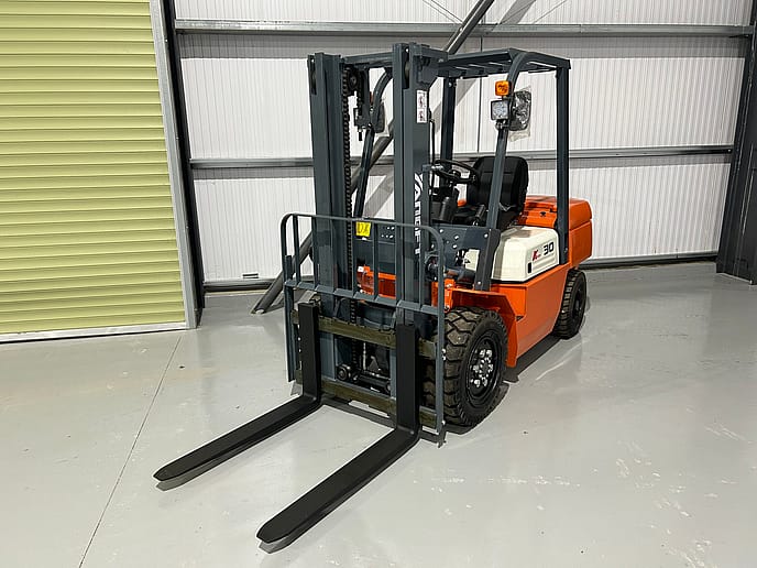 Yang FT CPCD30 3 ton : Diesel Forklift Truck - Gallery image 2
