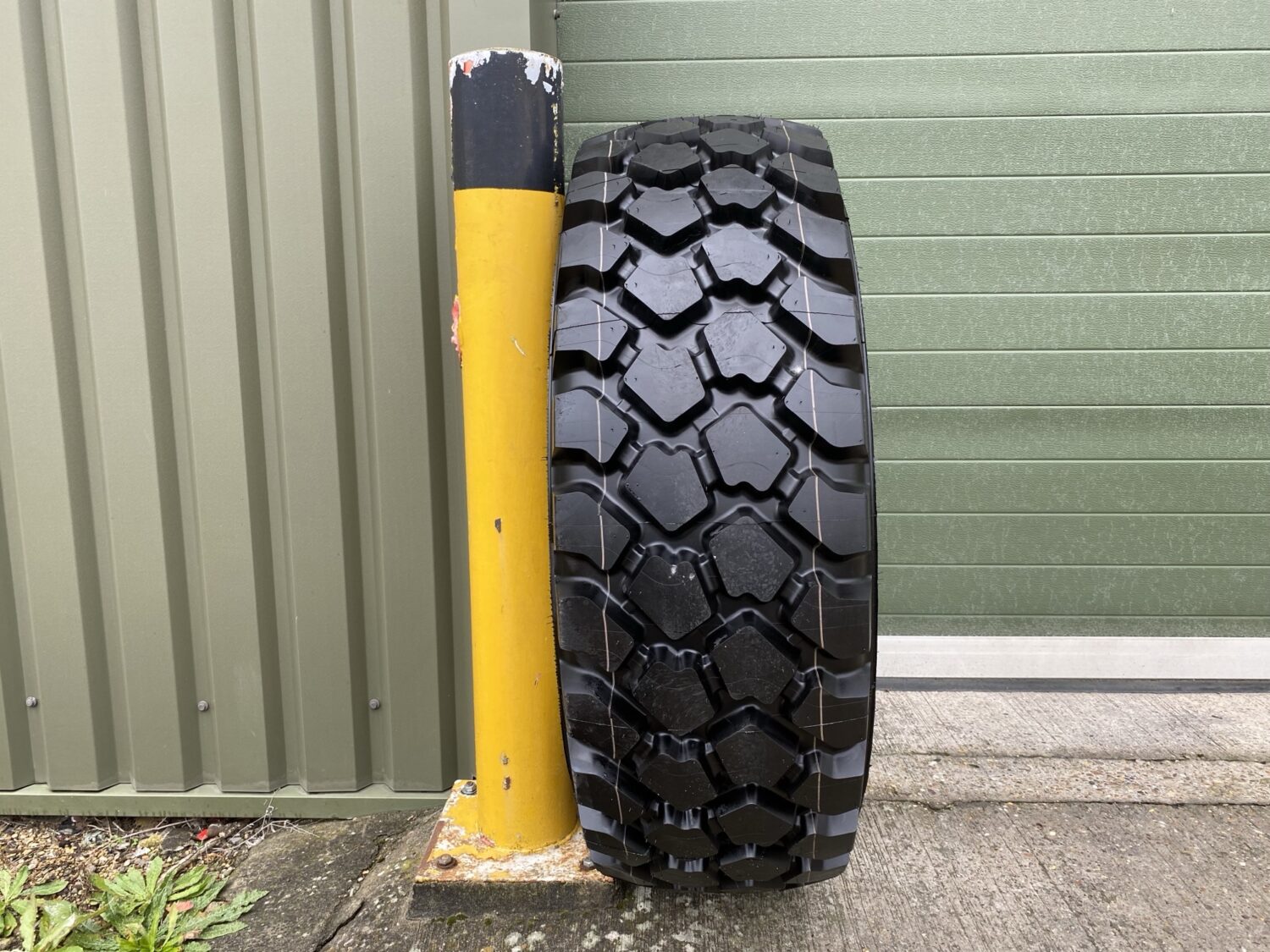 Link to category tyres