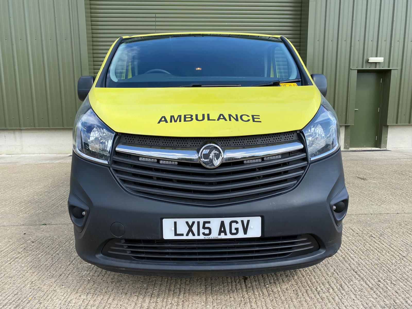 2015 Vauxhall Vivaro 2900 1.6 CDTi LWB 6 seat crew van - Gallery image 2