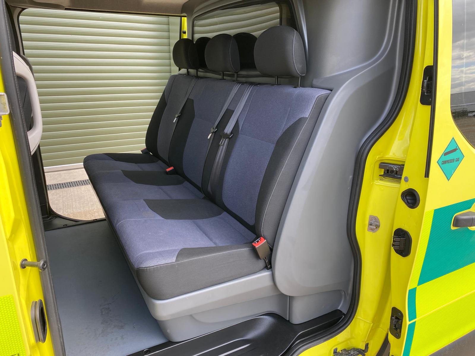 2015 Vauxhall Vivaro 2900 1.6 CDTi LWB 6 seat crew van - Gallery image 25