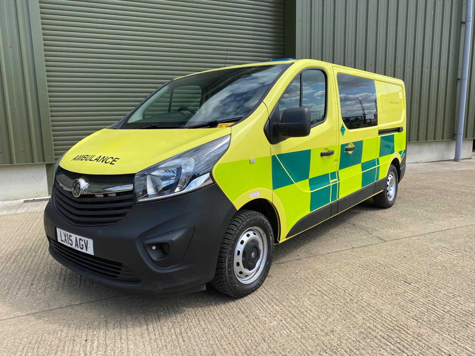 2015 Vauxhall Vivaro 2900 1.6 CDTi LWB 6 seat crew van - Gallery image 3