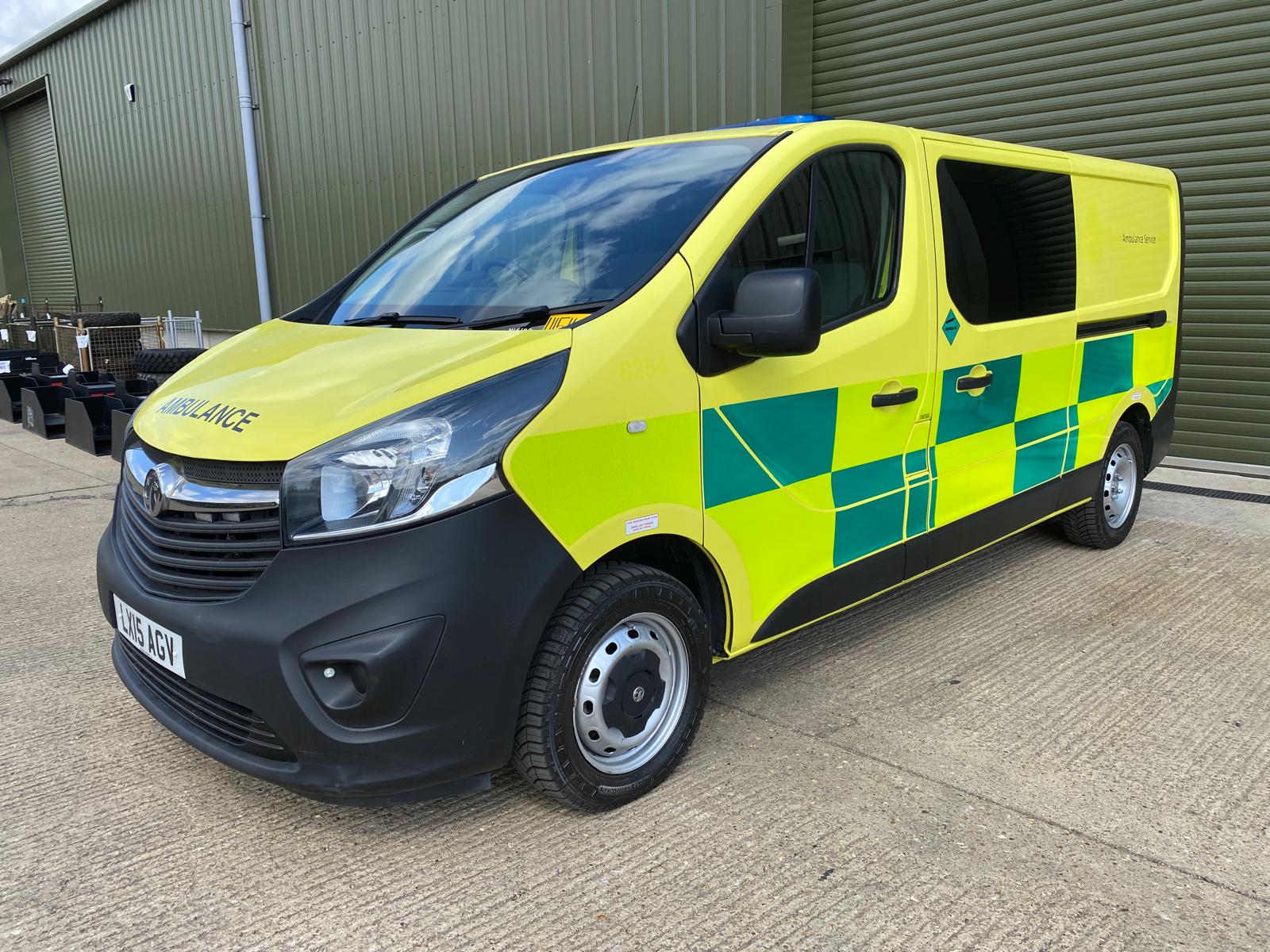 2015 Vauxhall Vivaro 2900 1.6 CDTi LWB 6 seat crew van - Gallery image 43