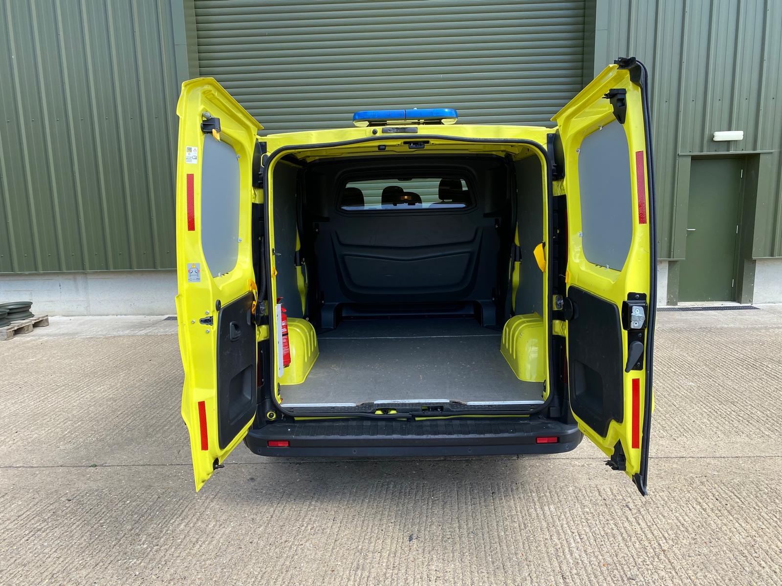 2015 Vauxhall Vivaro 2900 1.6 CDTi LWB 6 seat crew van - Gallery image 10