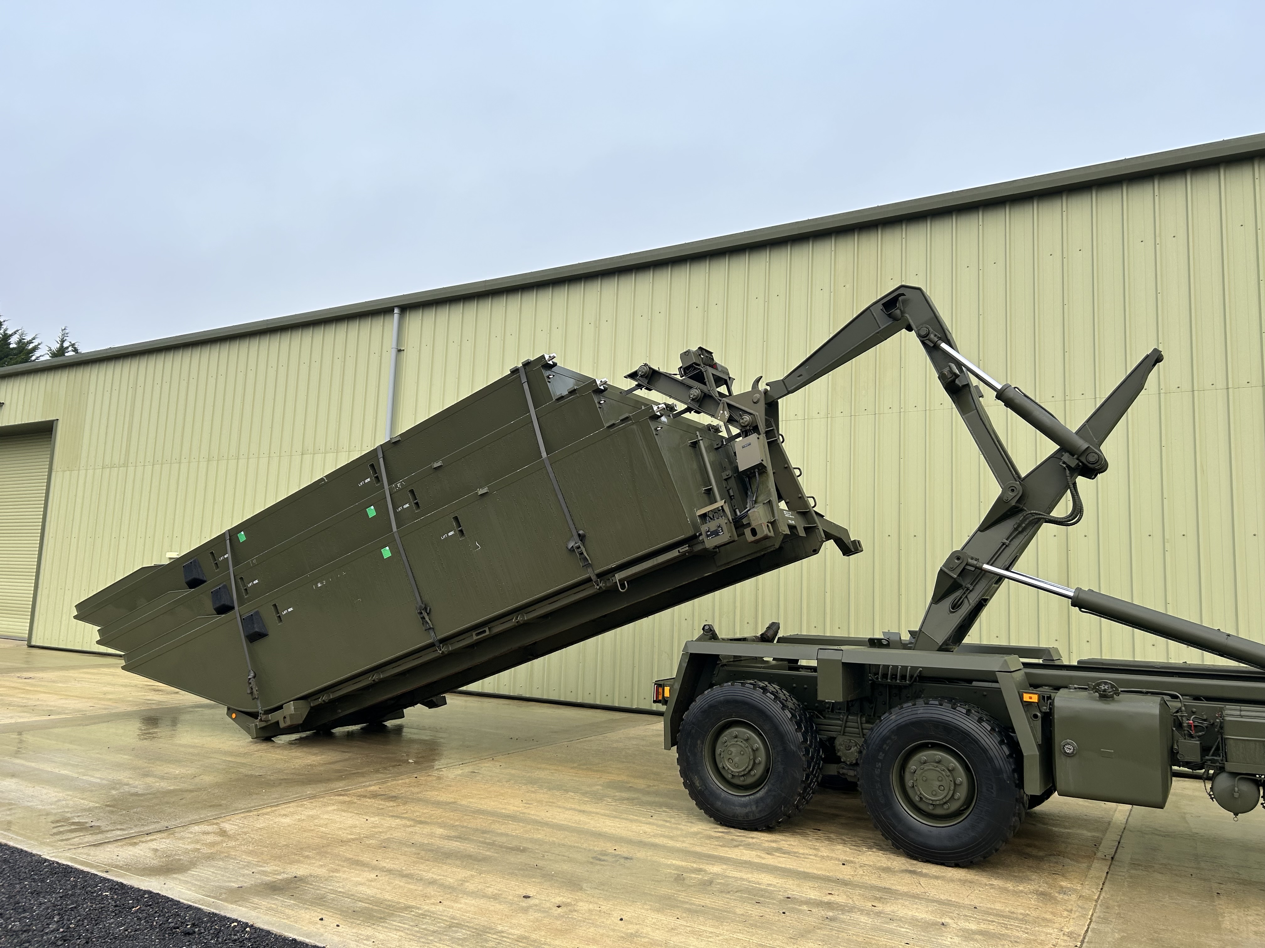 Work Boat - Pontoon (APFB) Air Portable Ferry Bridge: - Gallery image 12