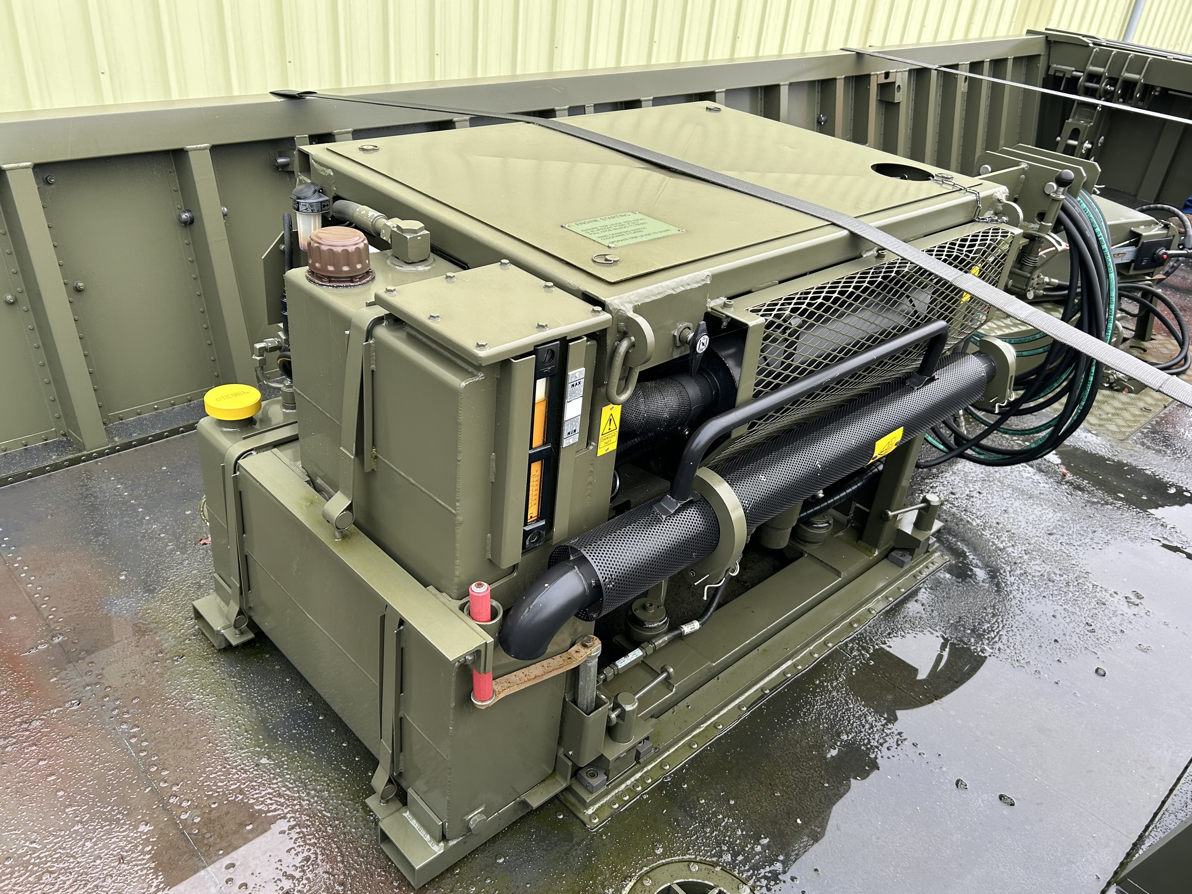 Work Boat - Pontoon (APFB) Air Portable Ferry Bridge: - Gallery image 17