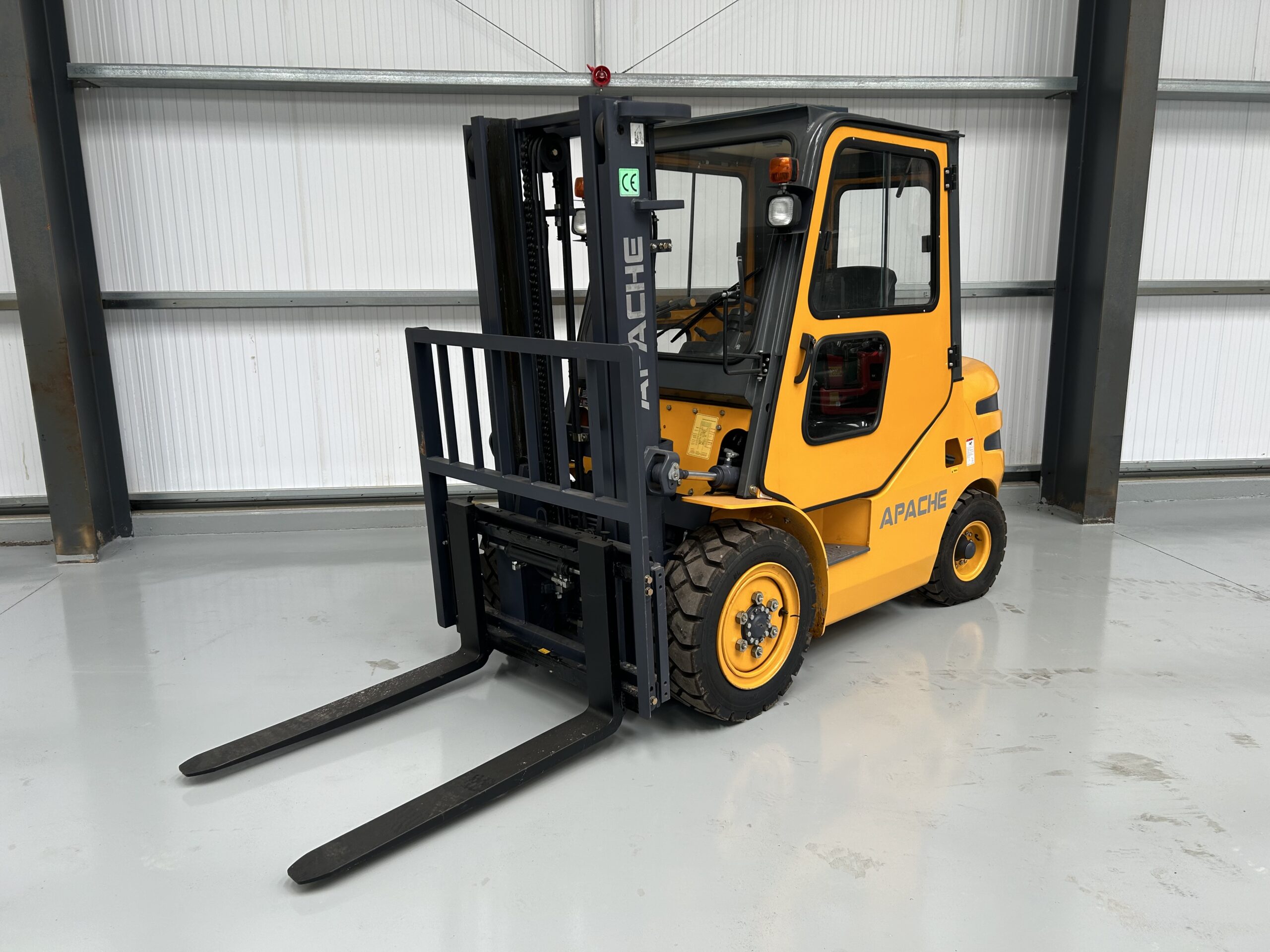 Apache HH30Z 3 ton: Diesel Forklift Truck - Gallery image 1
