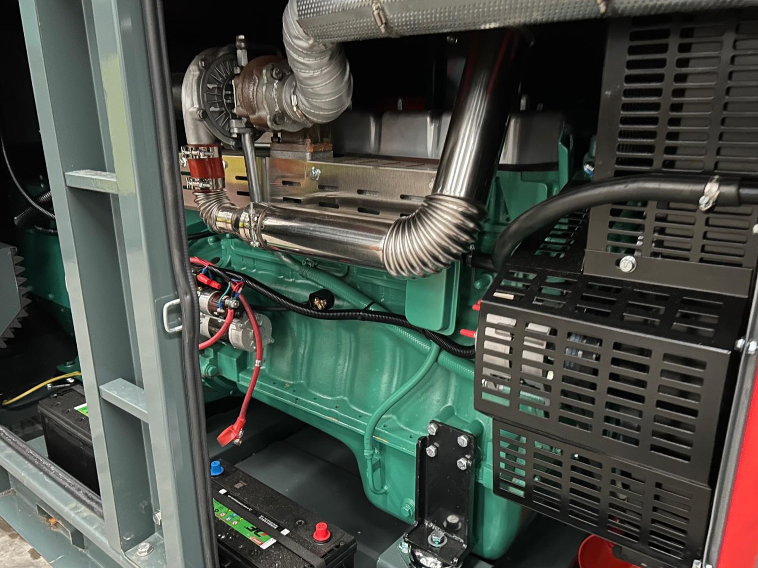 Ashita AG3-150 150kva 3 Phase Diesel Generator - Gallery image 13