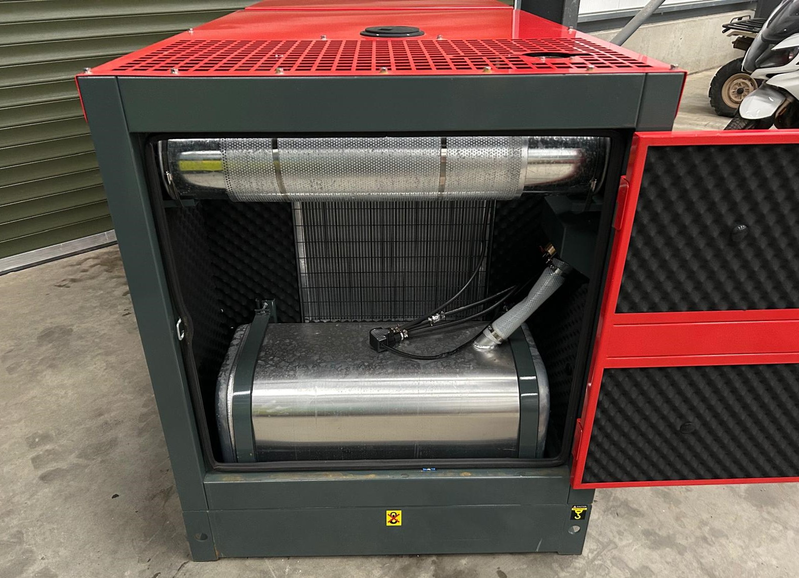 Ashita AG3-150 150kva 3 Phase Diesel Generator - Gallery image 19