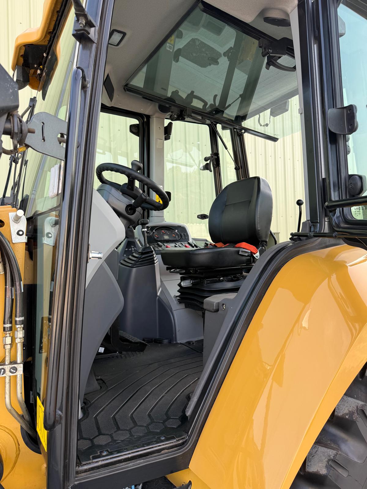 CAT 424 Backhoe Loader 4WD Direct sales & actions of - UK - Witham ...