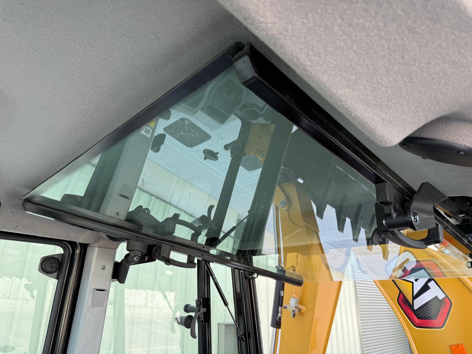 CAT 424 Backhoe Loader 4WD - Gallery image 37