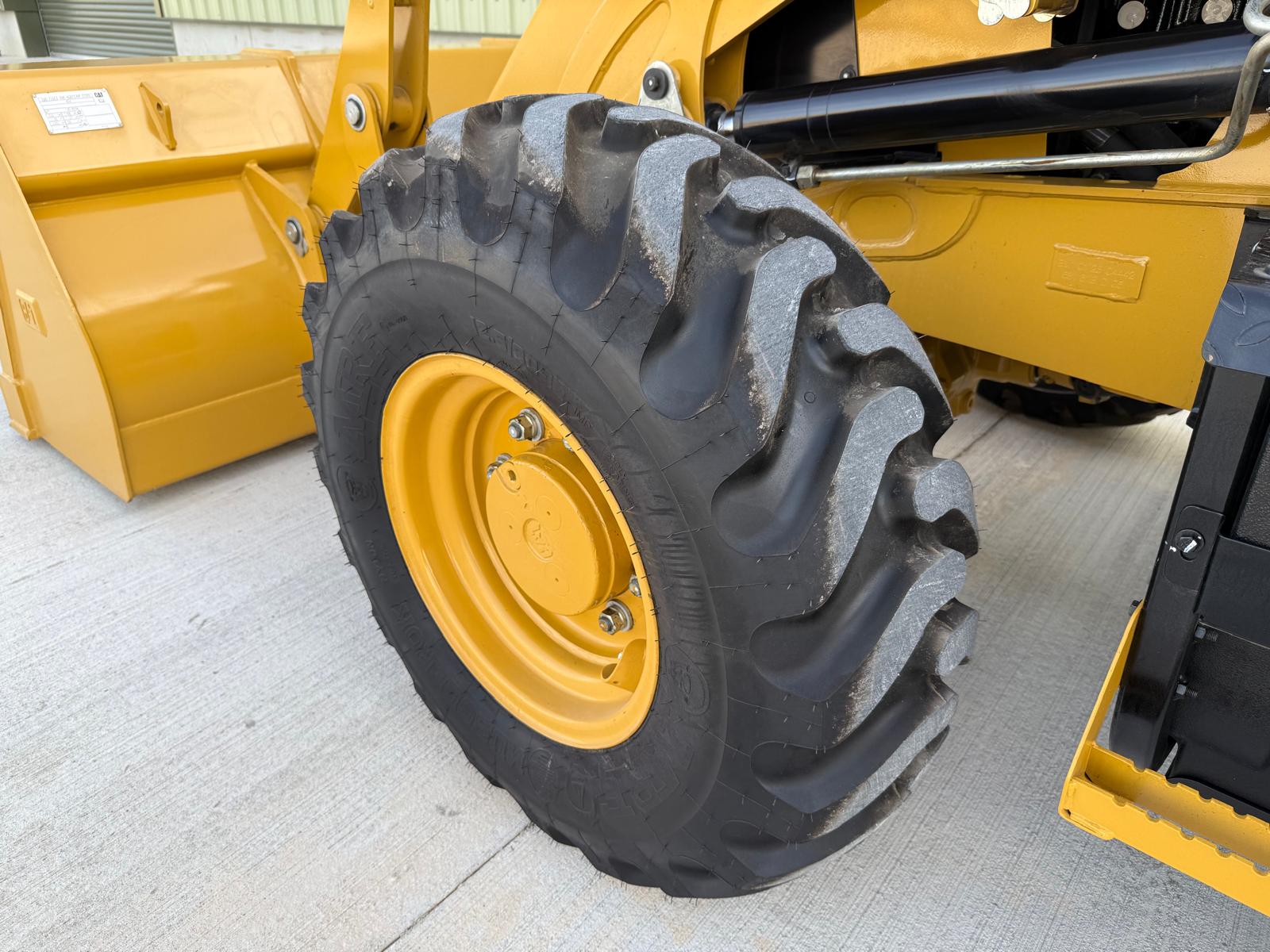 CAT 424 Backhoe Loader 4WD - Gallery image 39