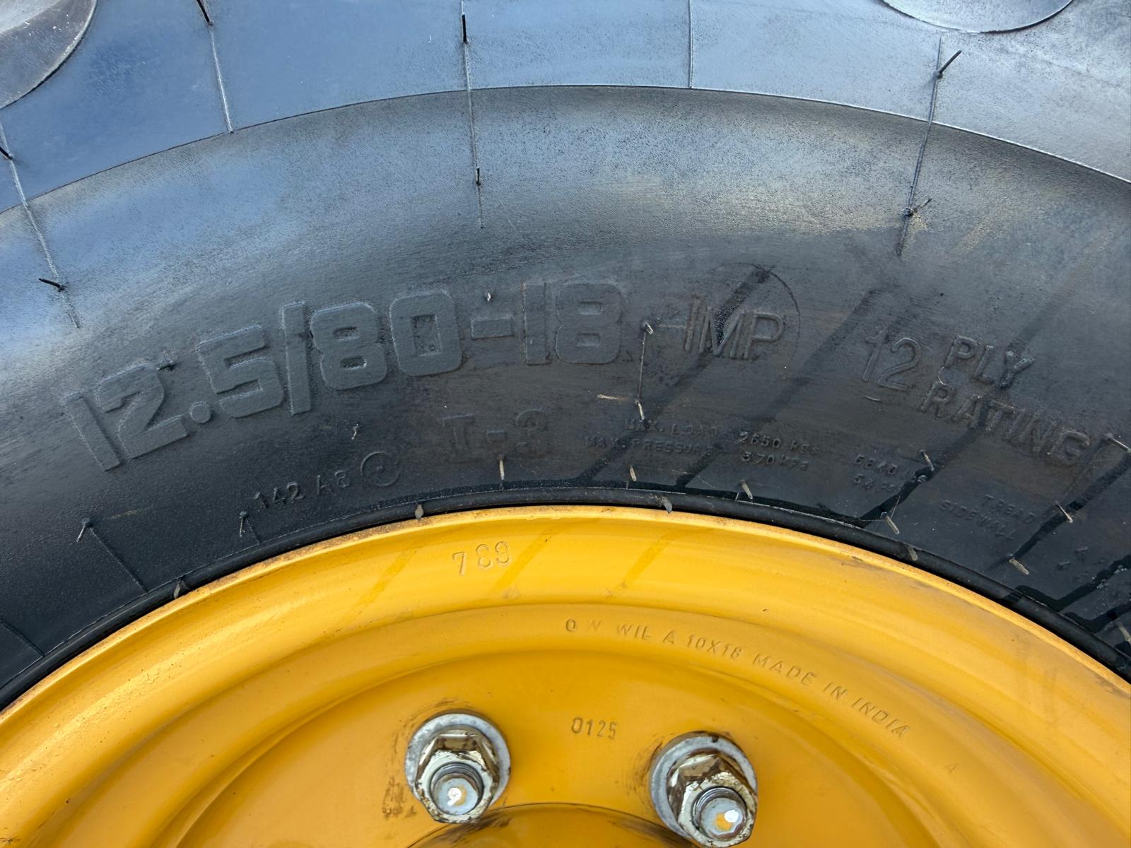CAT 424 Backhoe Loader 4WD - Gallery image 45
