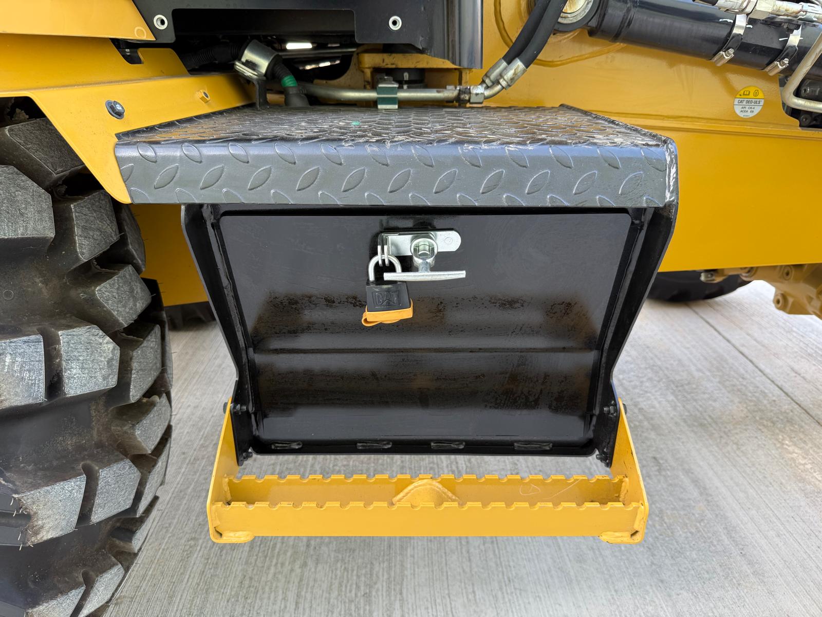 CAT 424 Backhoe Loader 4WD - Gallery image 48