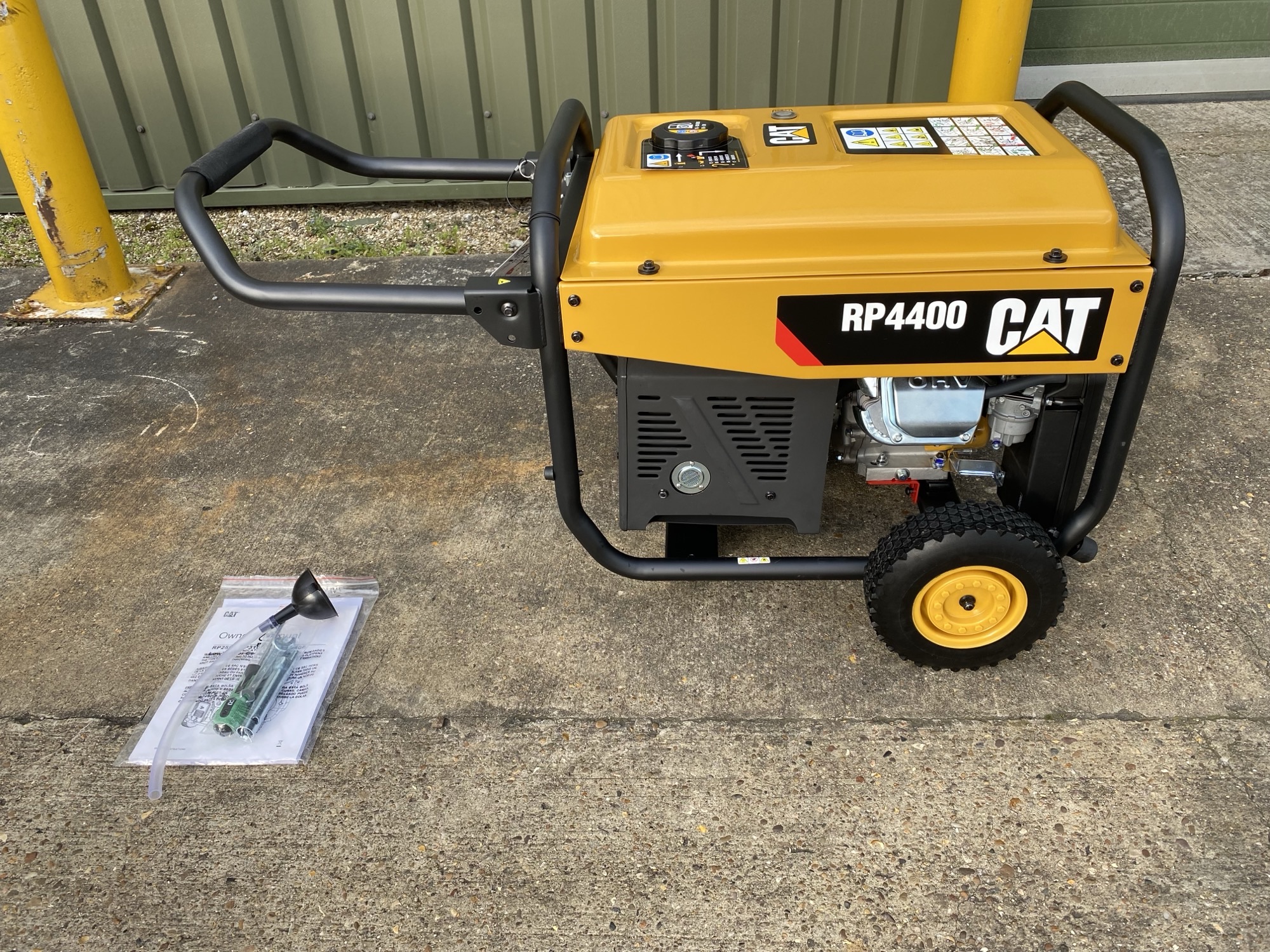 Caterpillar RP4400 4kVA Portable Generator - Gallery image 8