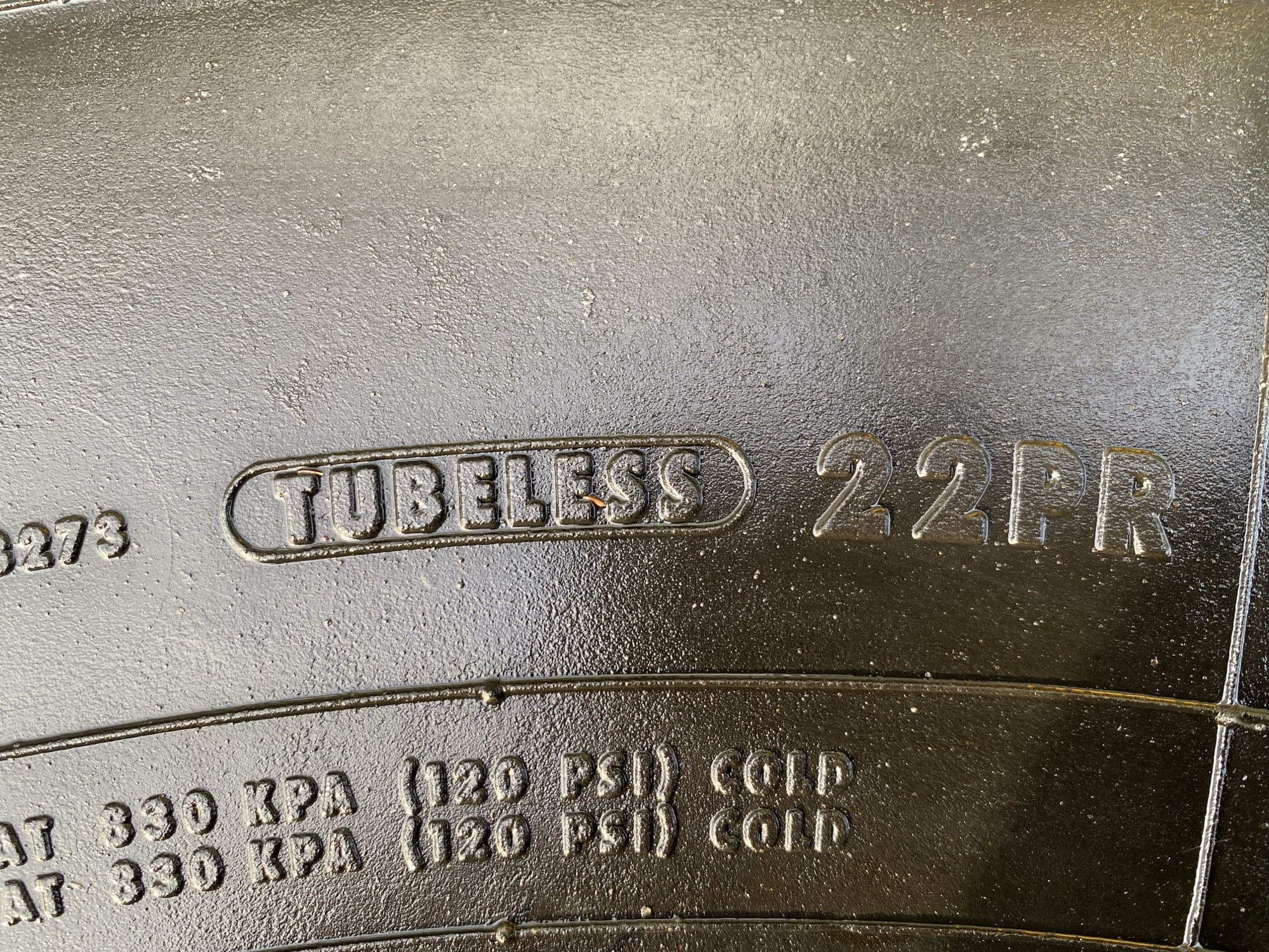 Continental 14.00 R20 HCS Tyre, Unused - Gallery image 12