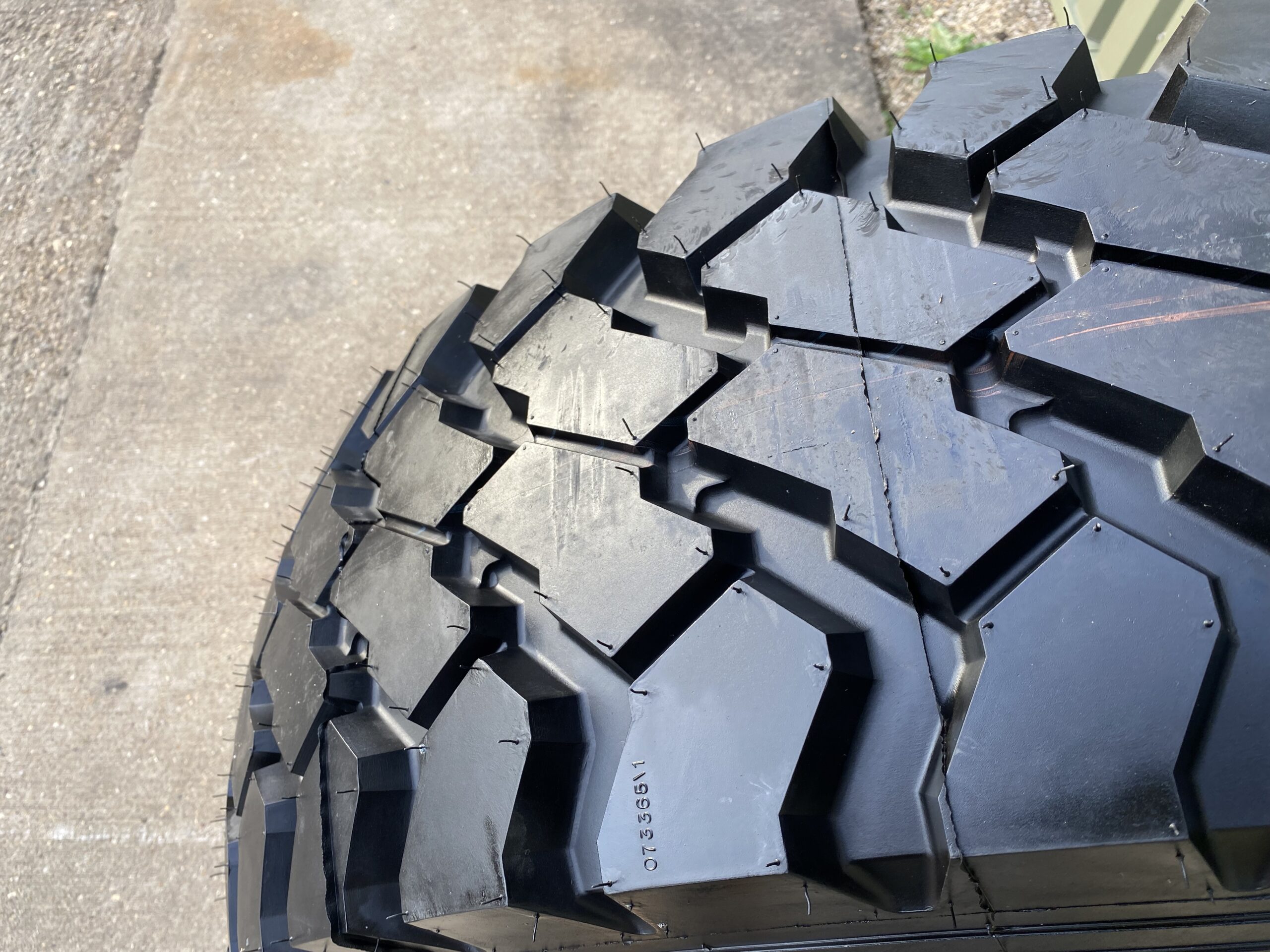 Continental 14.00 R20 HCS Tyre, Unused - Gallery image 4