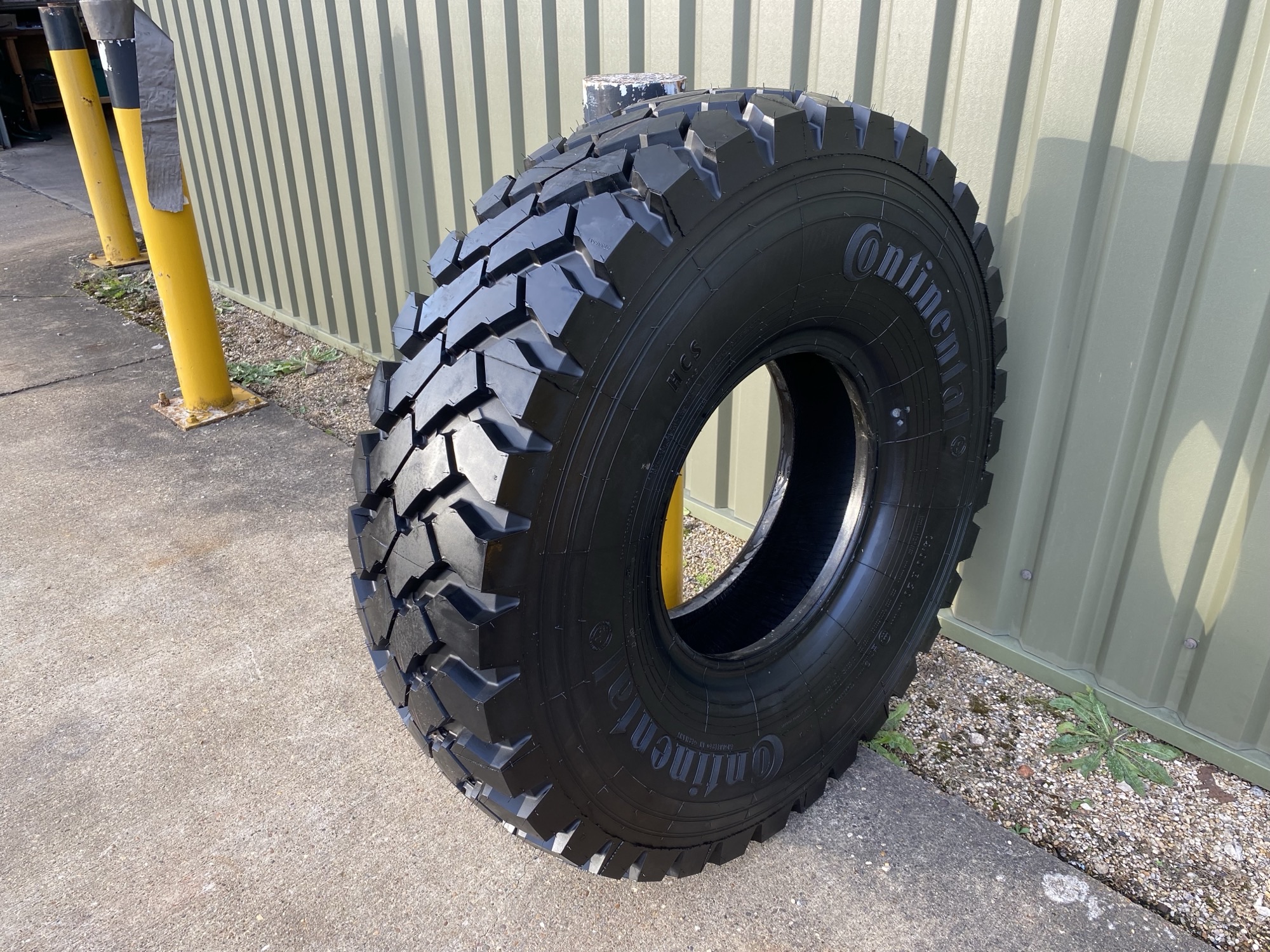 Continental 14.00 R20 HCS Tyre, Unused - Gallery image 7
