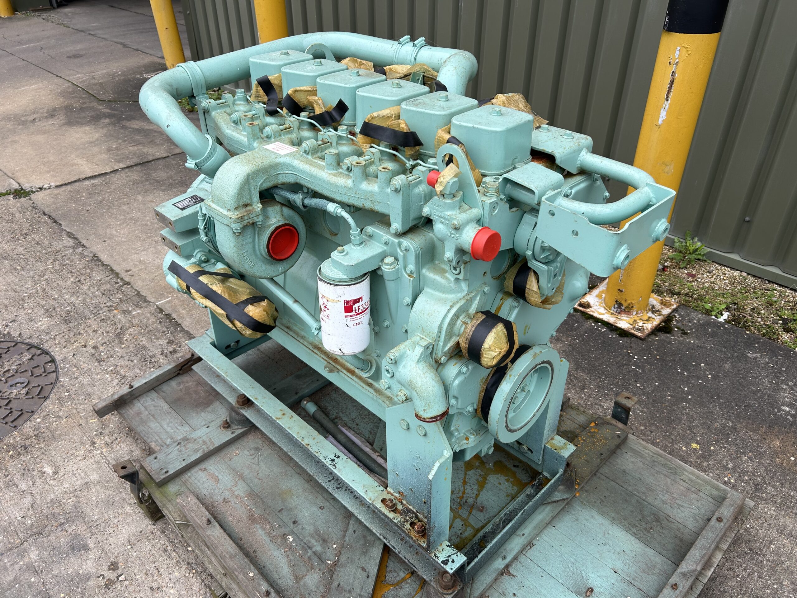 Cummins: 310 6 Cylinder Turbo Diesel - Gallery image 2
