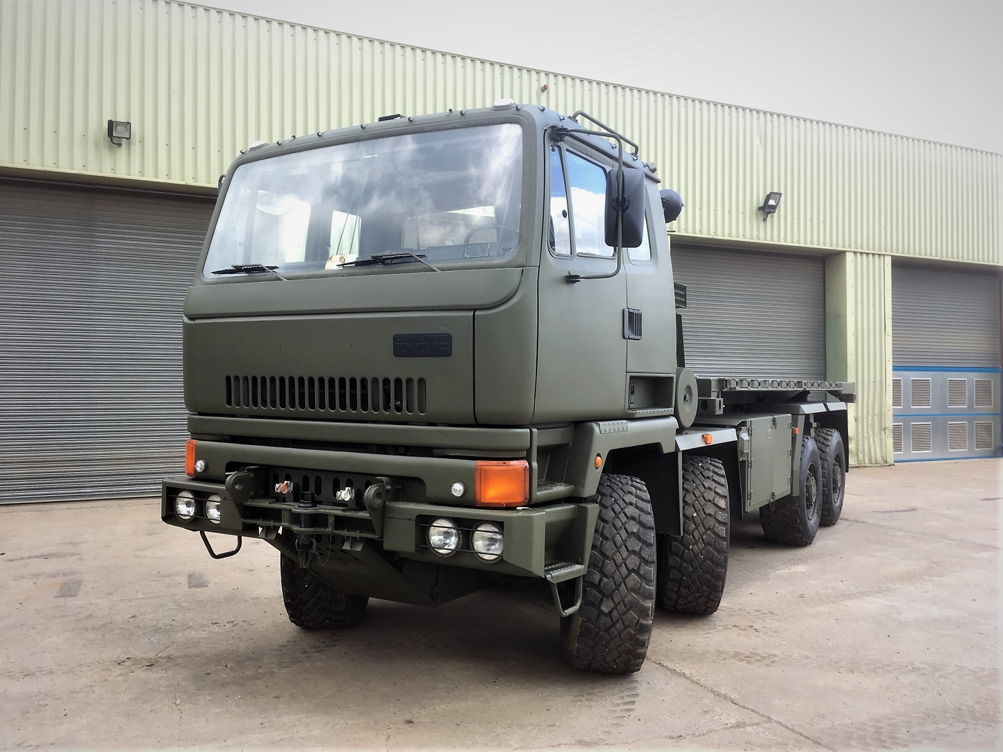 DAF 8x6 DROPS LHD Hook Loader - Gallery image 1