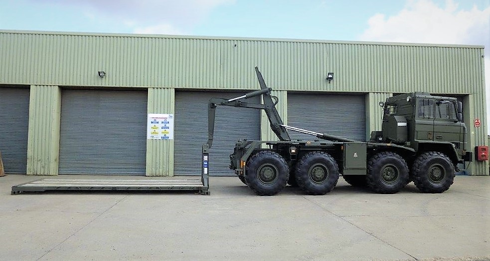 Foden 8x6 DROPS LHD Hook Loader - Gallery image 6