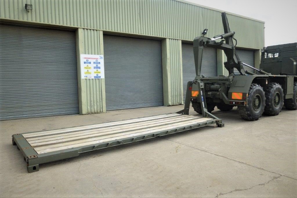Foden 8x6 DROPS LHD Hook Loader - Gallery image 7