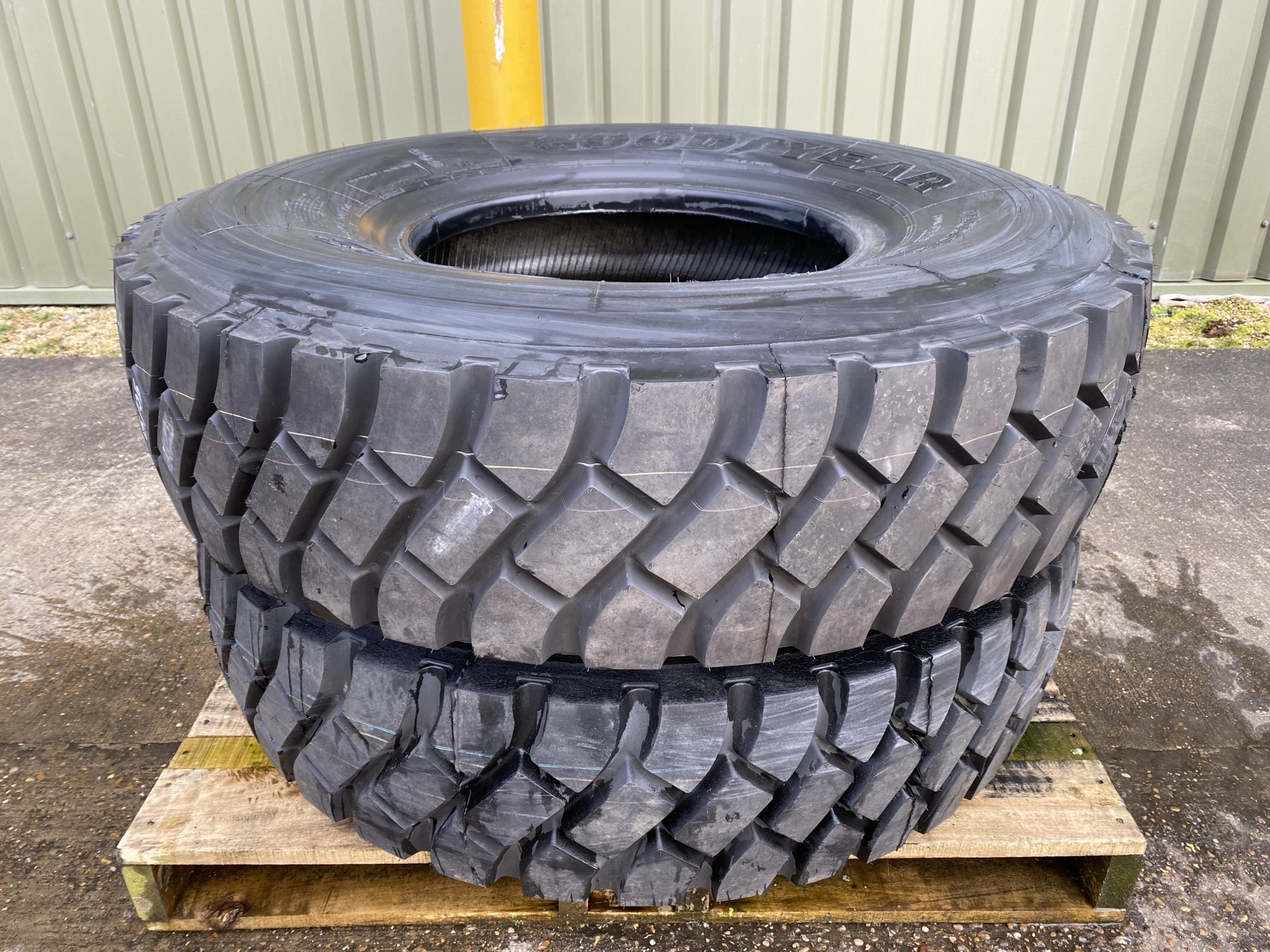 Goodyear G388 12.00 R20 Tyres - Gallery image 2