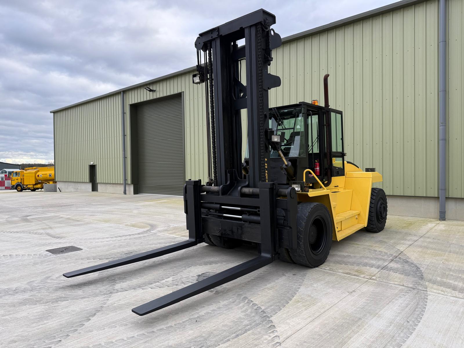 Hyster H16 XM Forklift - Gallery image 2