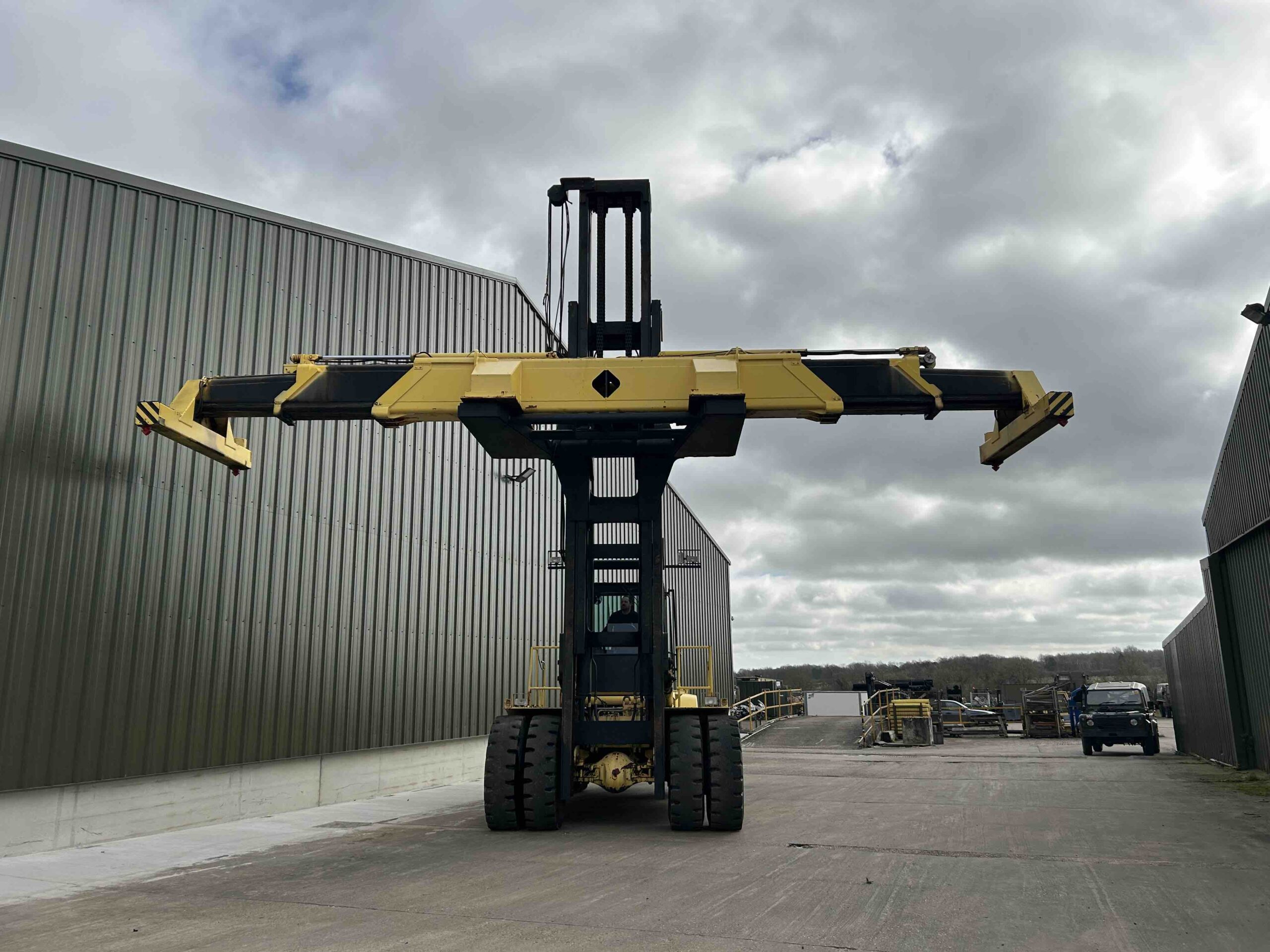 Hyster H32.00F-16CH: Container Handler - Gallery image 10