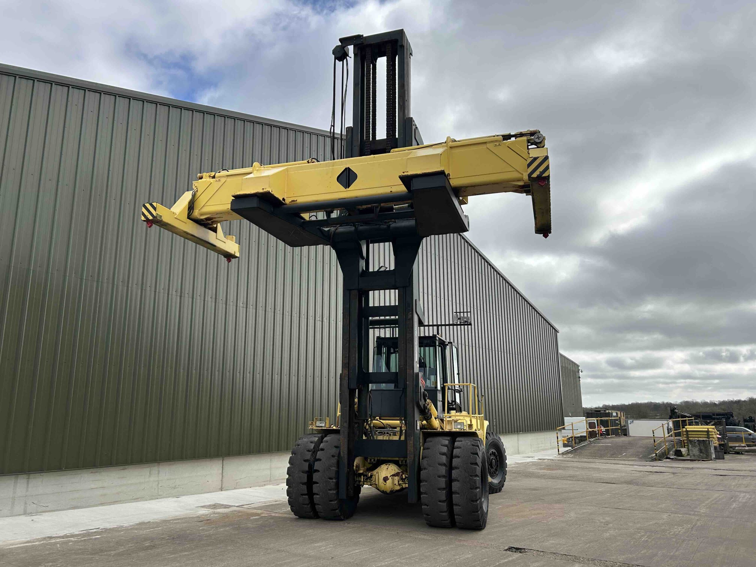 Hyster H32.00F-16CH: Container Handler - Gallery image 13