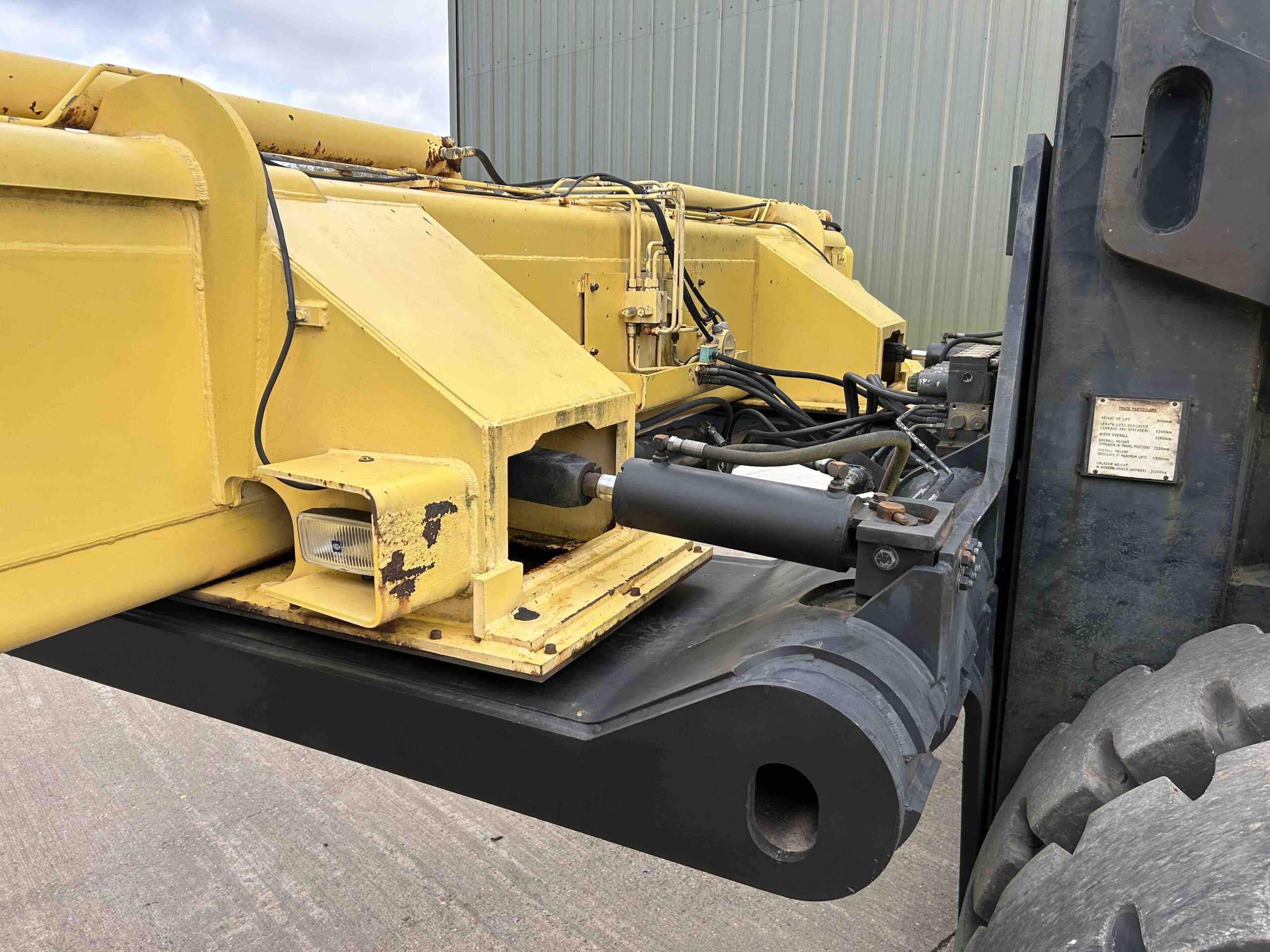 Hyster H32.00F-16CH: Container Handler - Gallery image 19