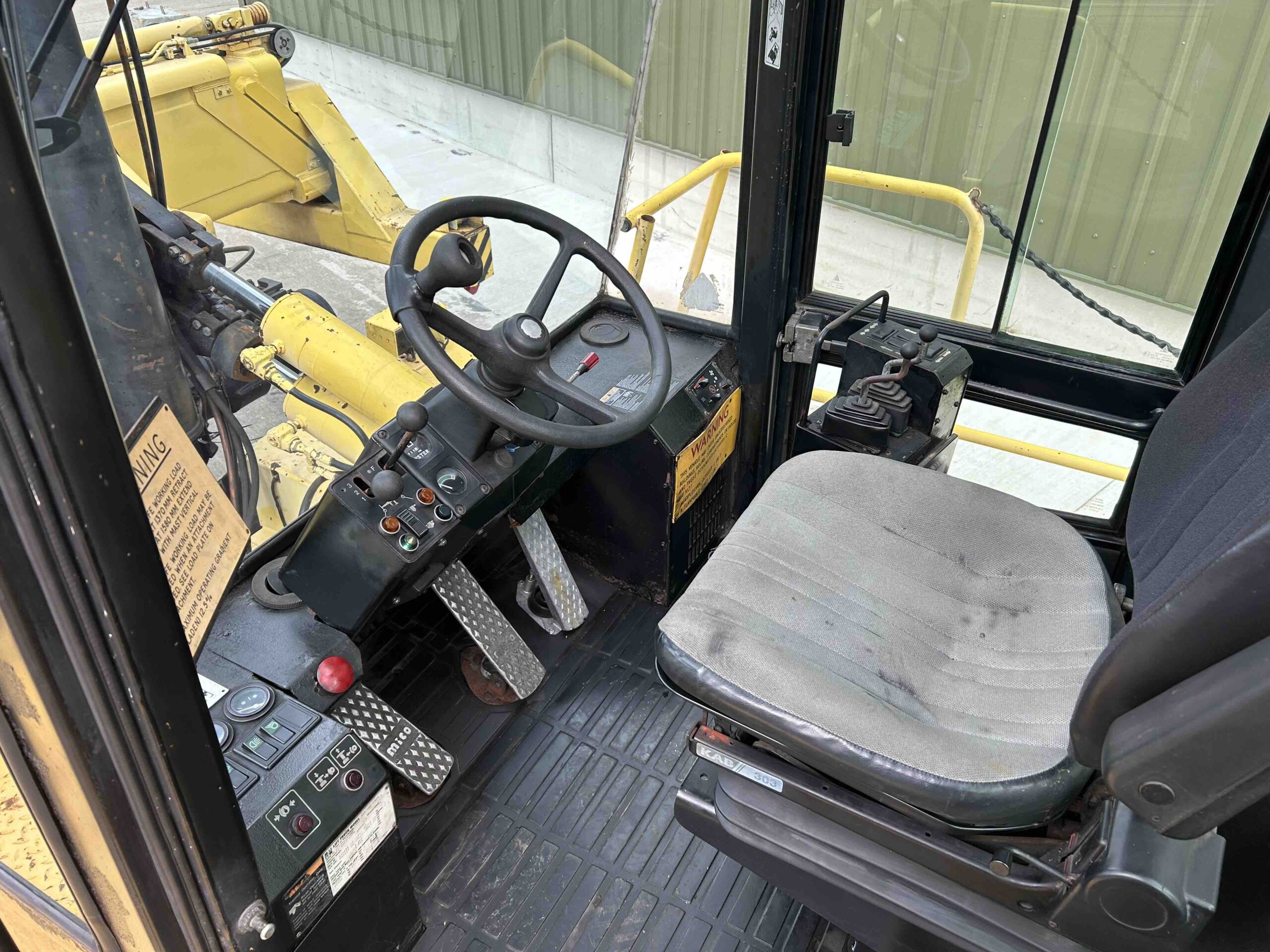 Hyster H32.00F-16CH: Container Handler - Gallery image 21