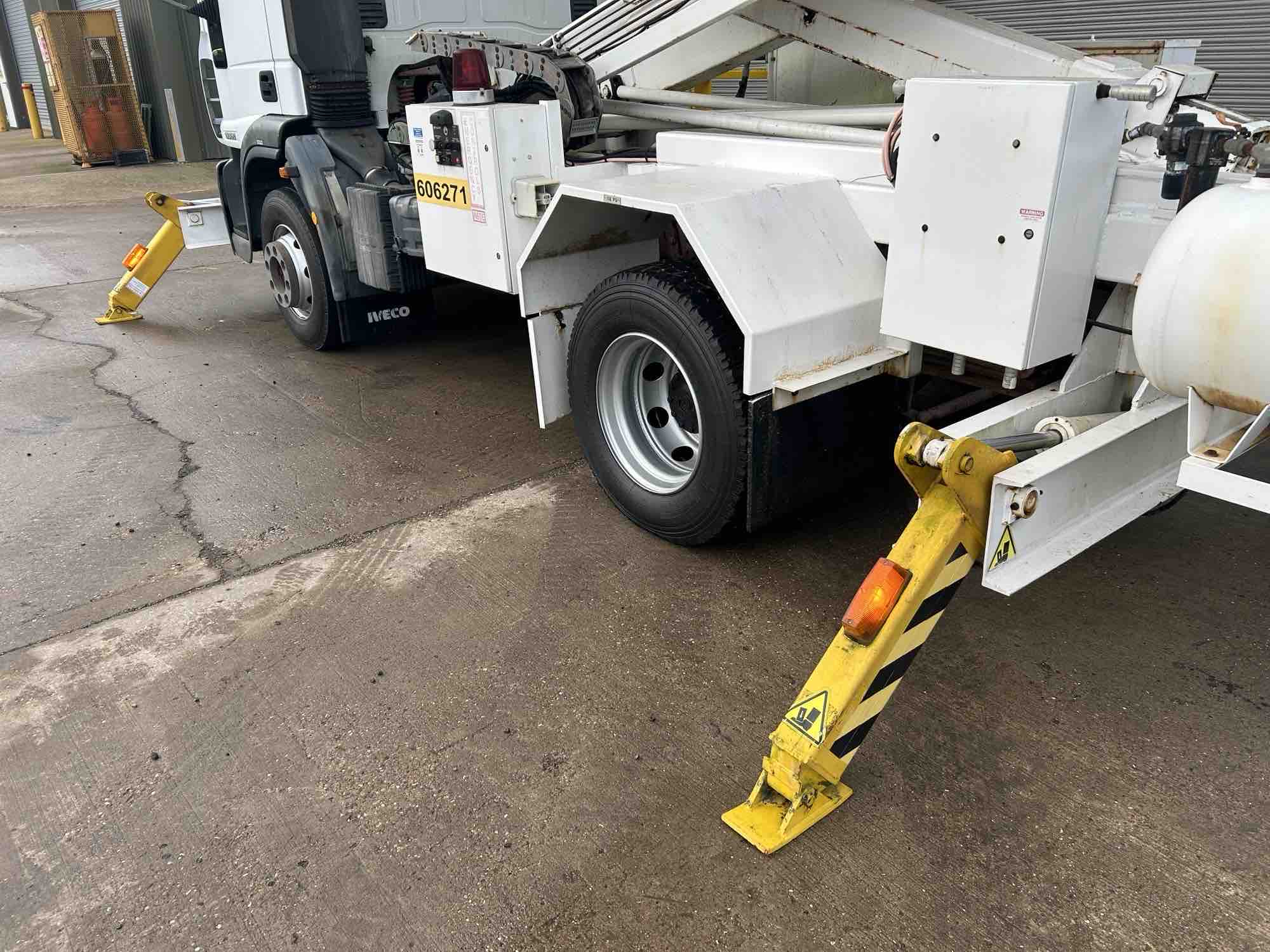 Iveco Euro Cargo 150/E21 Aircraft : Maintenance Lift - Gallery image 12