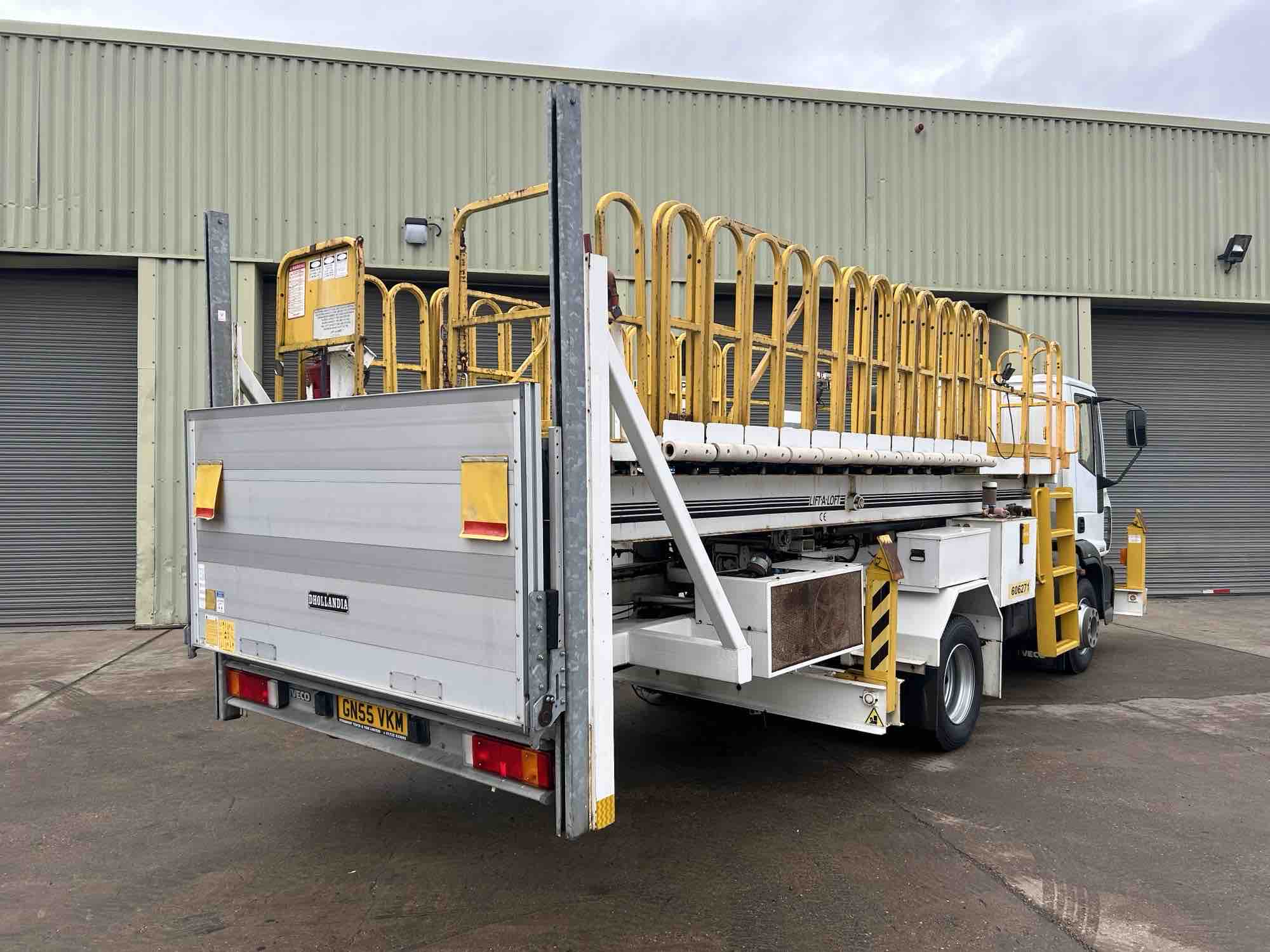 Iveco Euro Cargo 150/E21 Aircraft : Maintenance Lift - Gallery image 7
