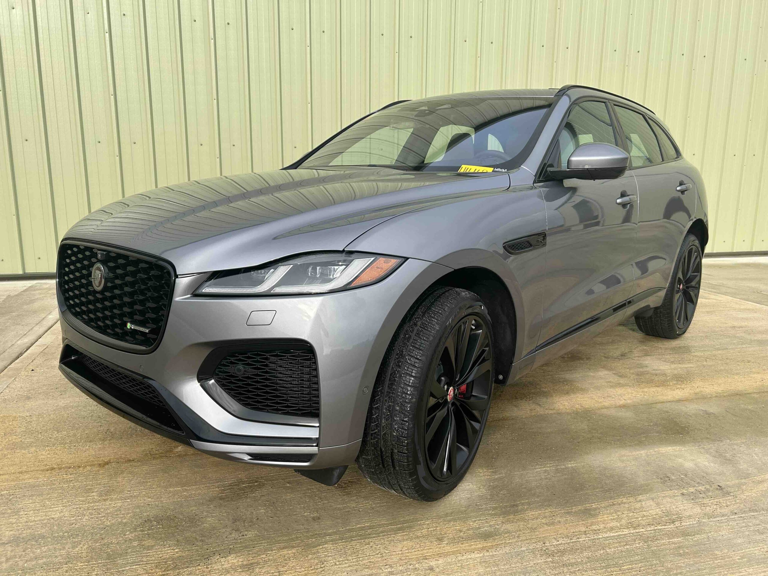 Jaguar: F Pace P400 R Dynamic S LHD - Gallery image 3