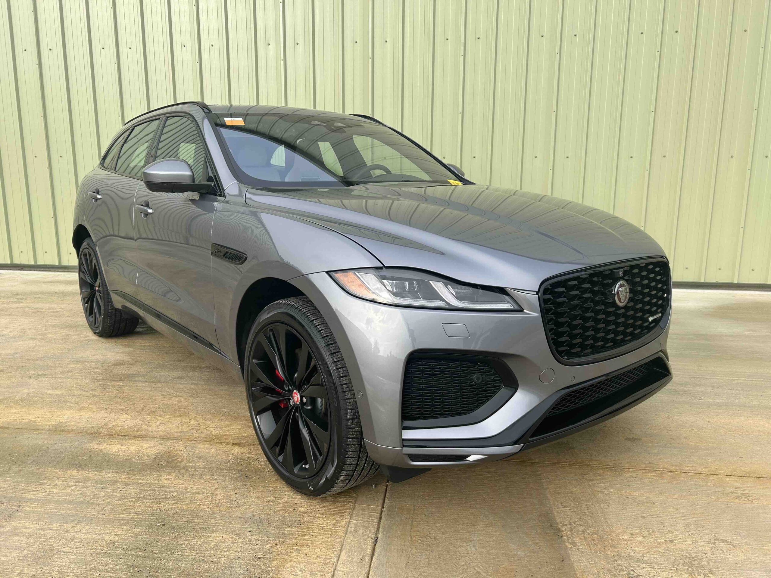 Jaguar: F Pace P400 R Dynamic S LHD - Gallery image 1
