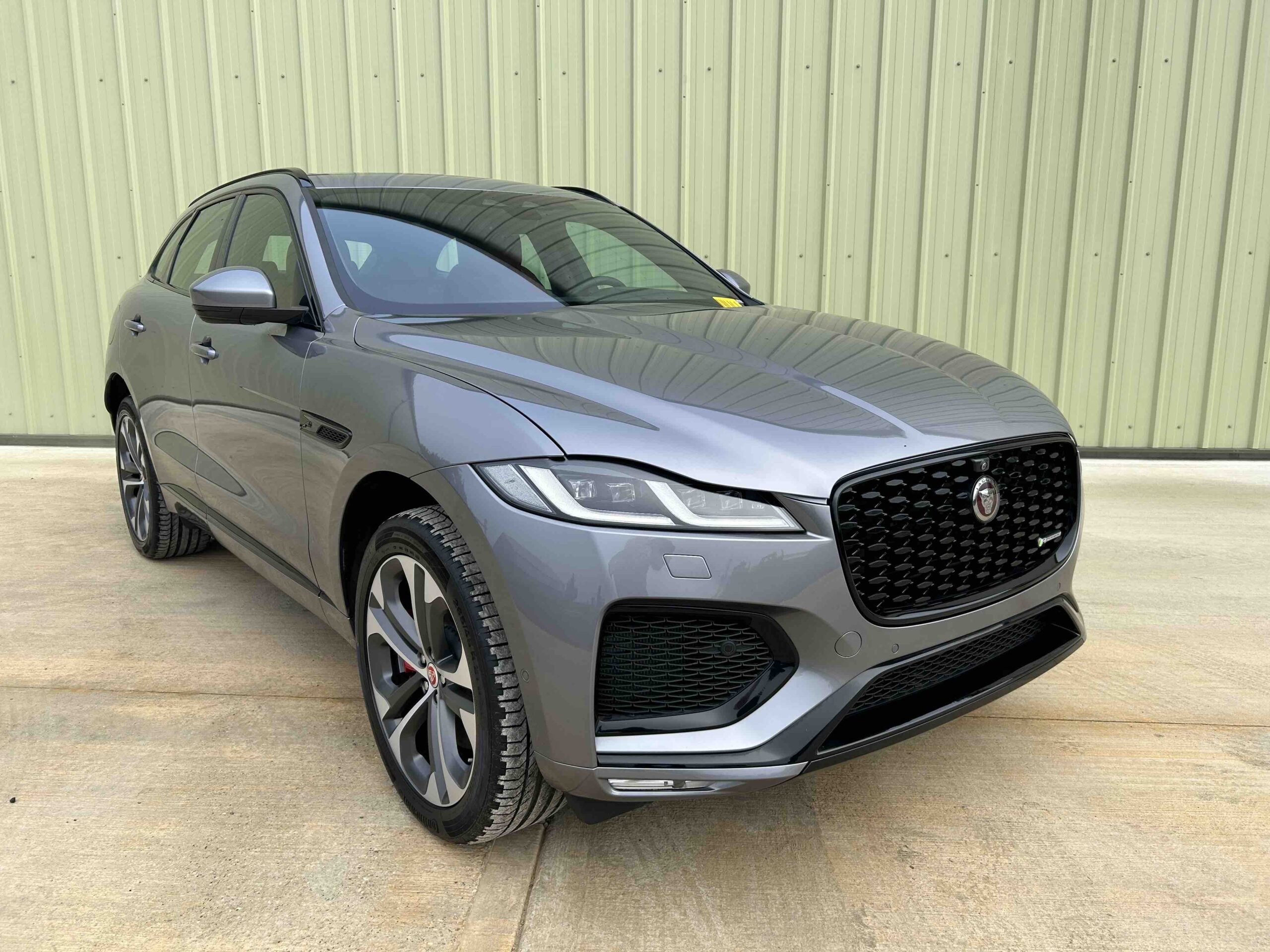 Jaguar: F Pace P400e R Dynamic HSE LHD - Gallery image 1
