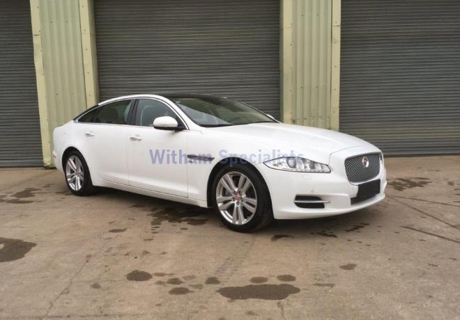 Jaguar: XJ 3.0L V6 S/C Petrol AWD Auto 4 door LWB Premium - Gallery image 1