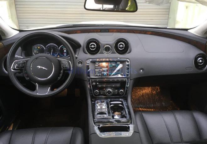 Jaguar: XJ 3.0L V6 S/C Petrol AWD Auto 4 door LWB Premium - Gallery image 20