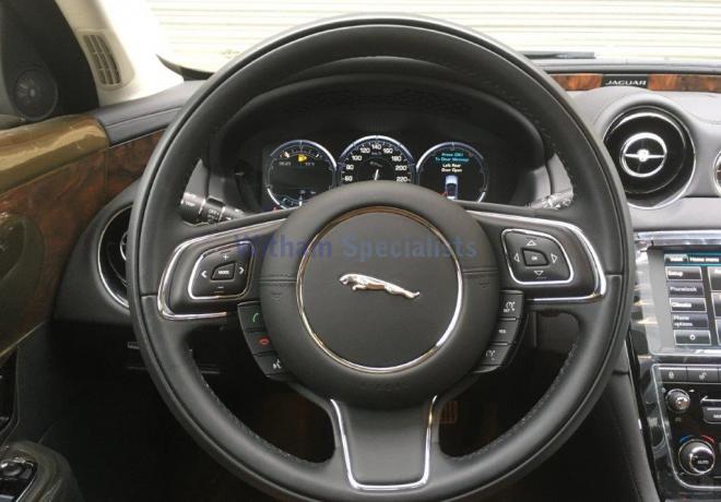 Jaguar: XJ 3.0L V6 S/C Petrol AWD Auto 4 door LWB Premium - Gallery image 14