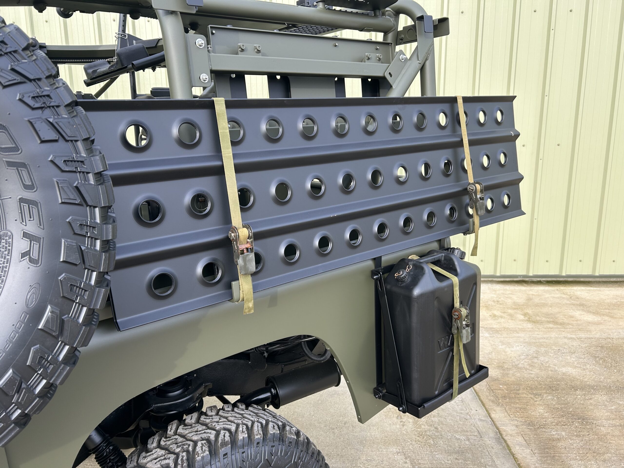 Land Rover RWMIK+ Patrol Vehicle - Gallery image 21