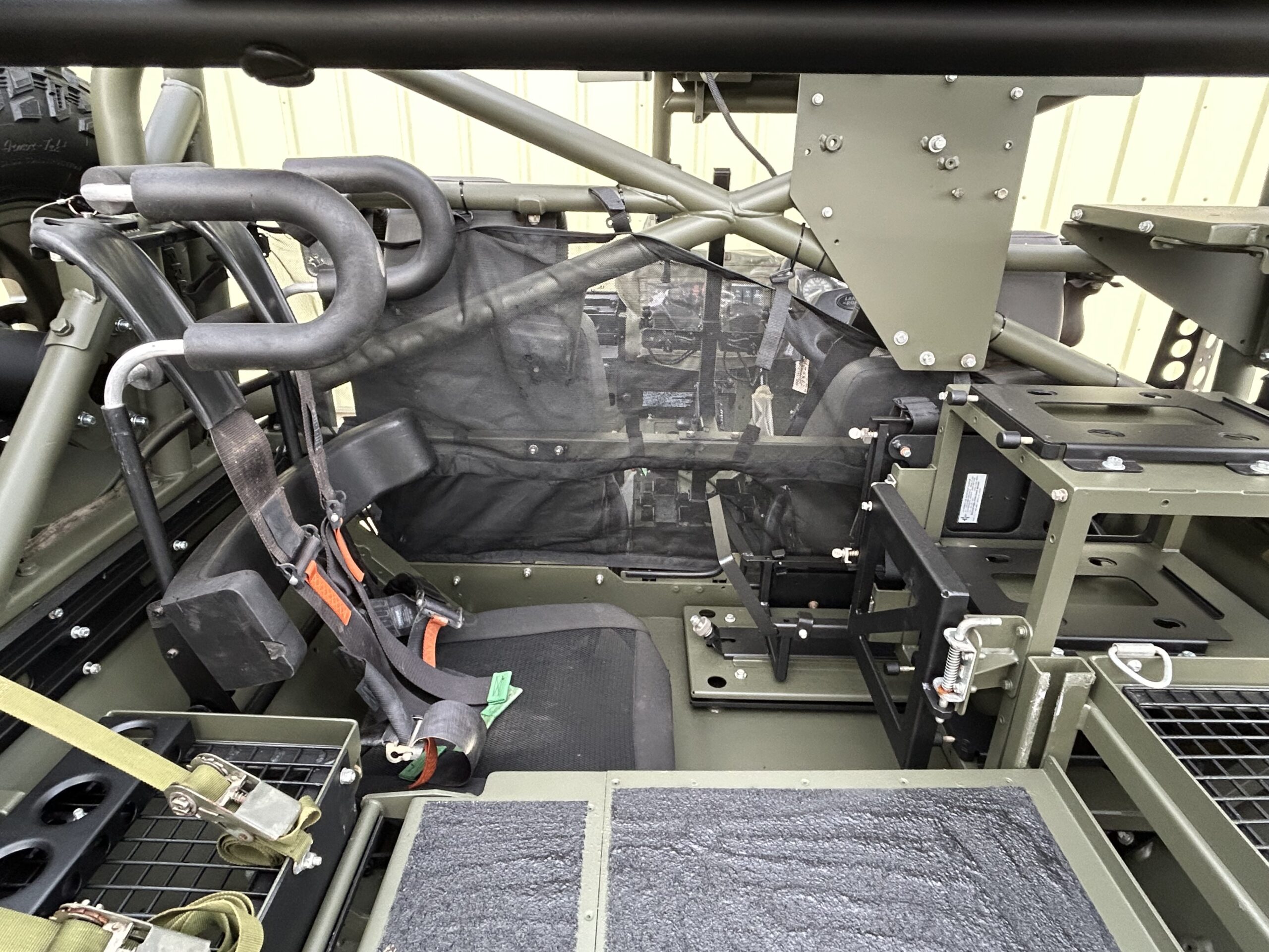 Land Rover RWMIK+ Patrol Vehicle - Gallery image 11