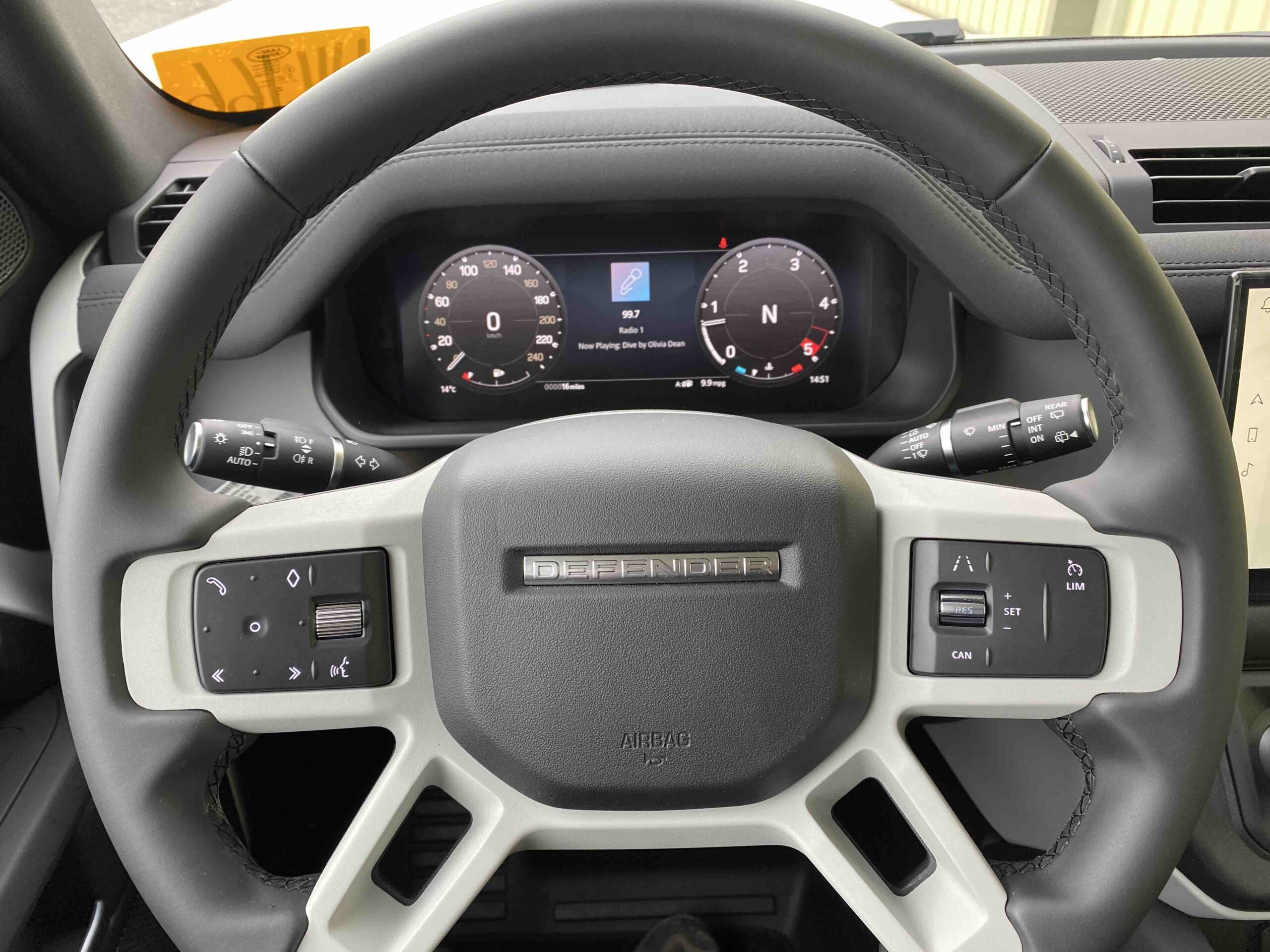 Land Rover: Defender 90 D240 S LHD - Gallery image 13