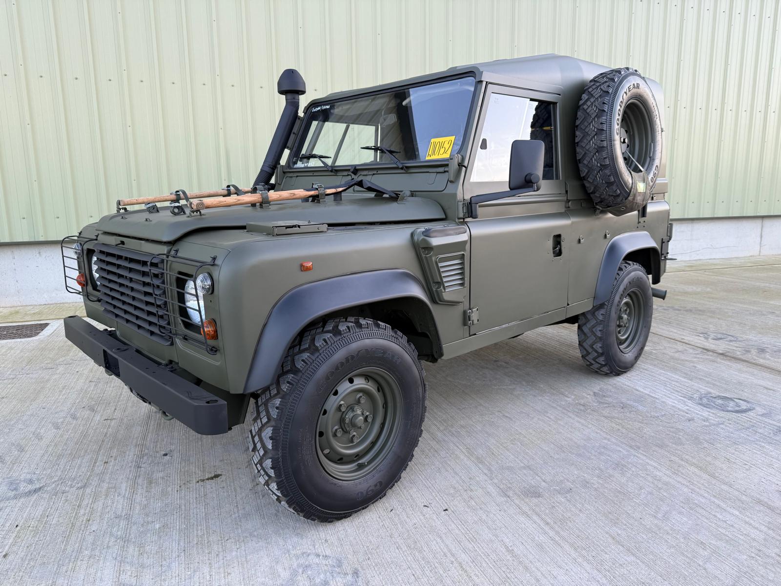 Land Rover TUL Wolf 90 2.5lt 300Tdi Hard Top LHD - Gallery image 2