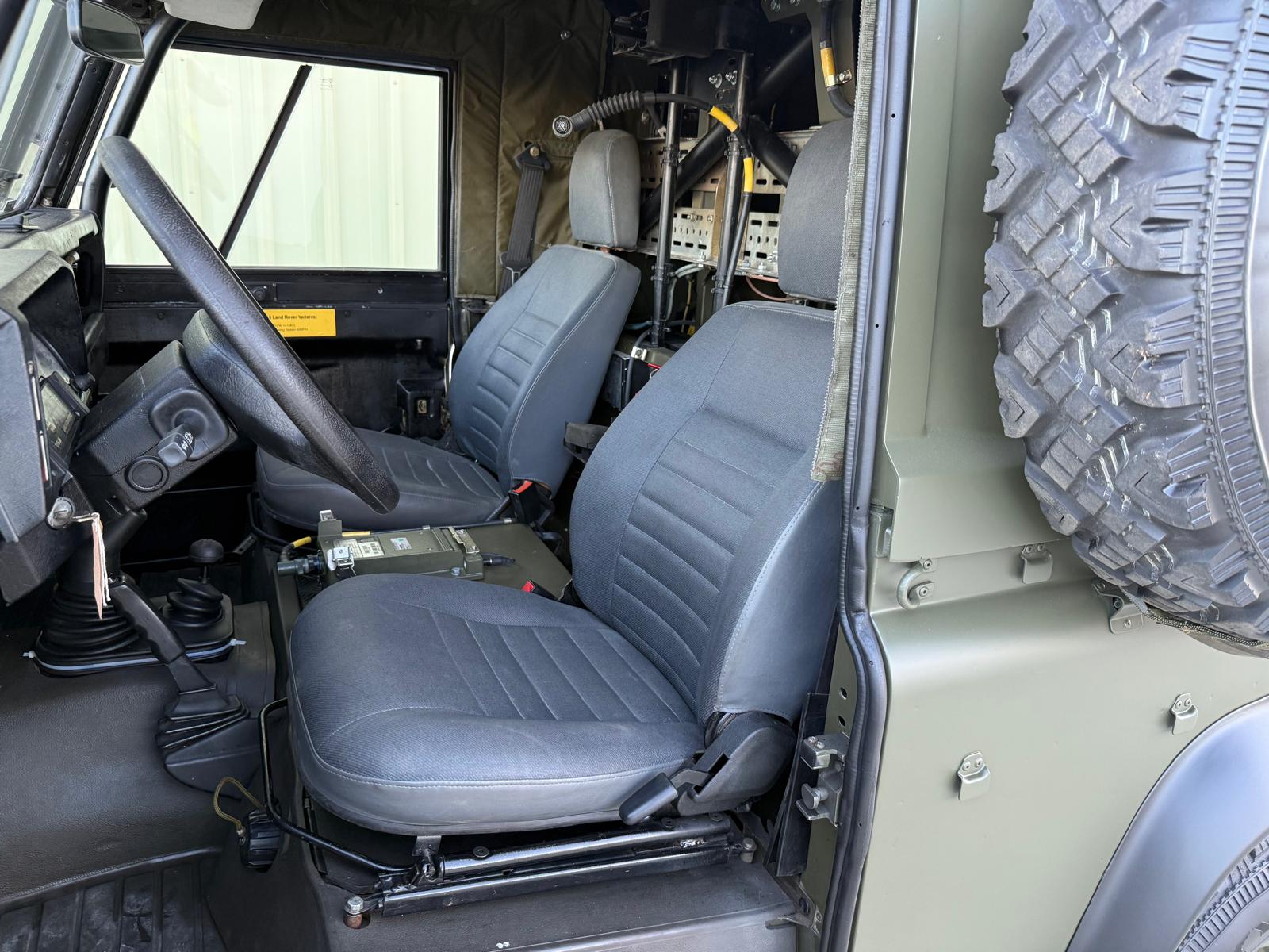 Land Rover TUL Wolf 90 2.5lt 300Tdi Hard Top LHD - Gallery image 14