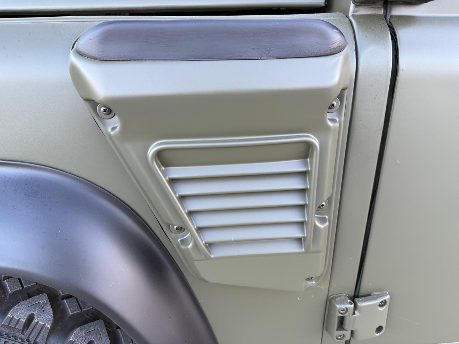 Land Rover TUL Wolf 90 2.5lt 300Tdi Hard Top LHD - Gallery image 32