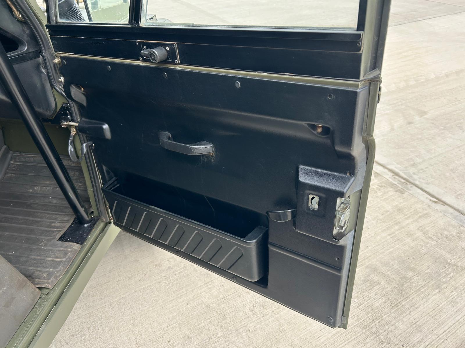 Land Rover TUM Wolf 110 Hard Top LHD - Gallery image 17