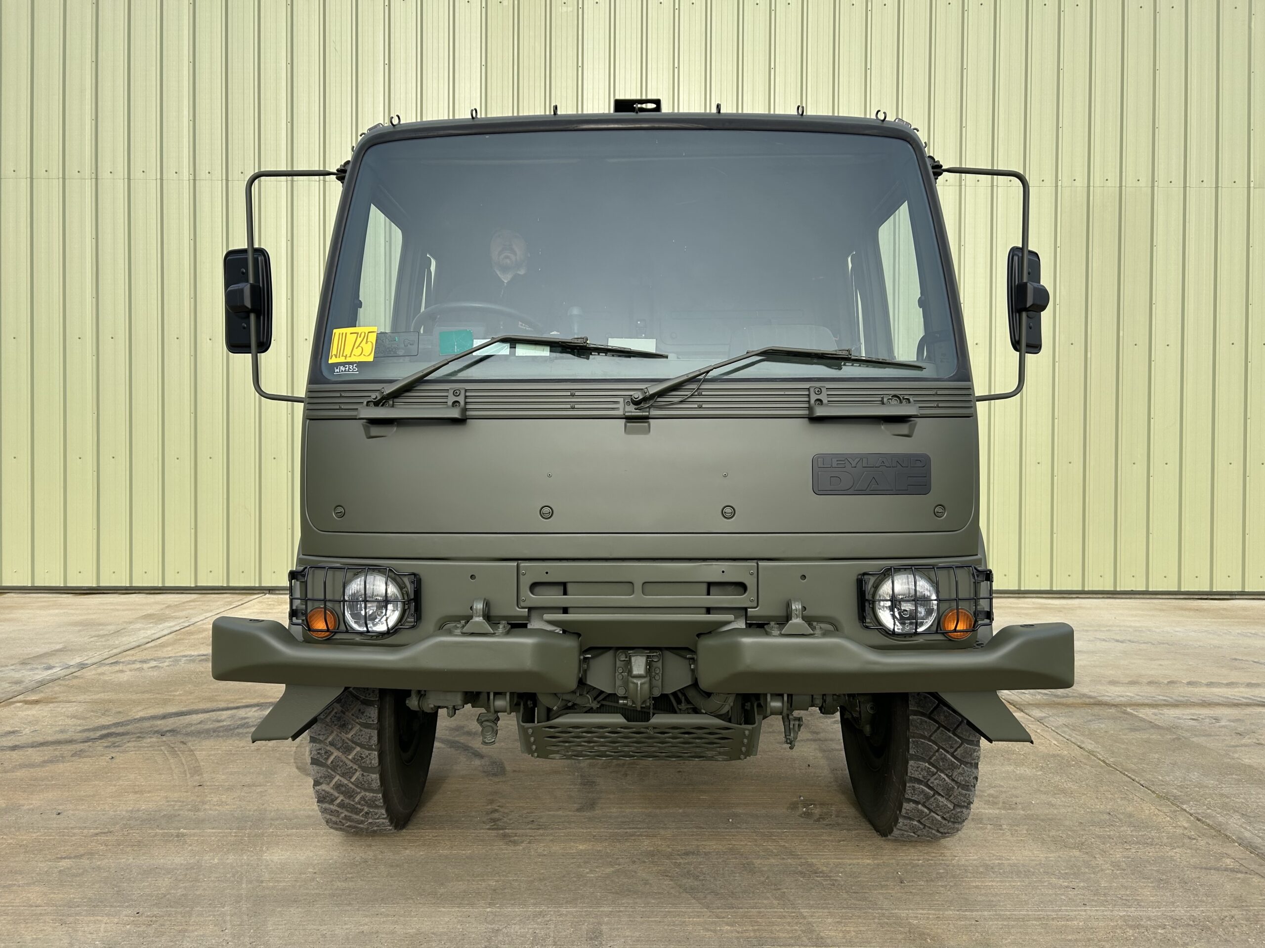 Leyland DAF 4×4 5000 litre tanker/refueller, right hand drive (RHD) - Gallery image 2